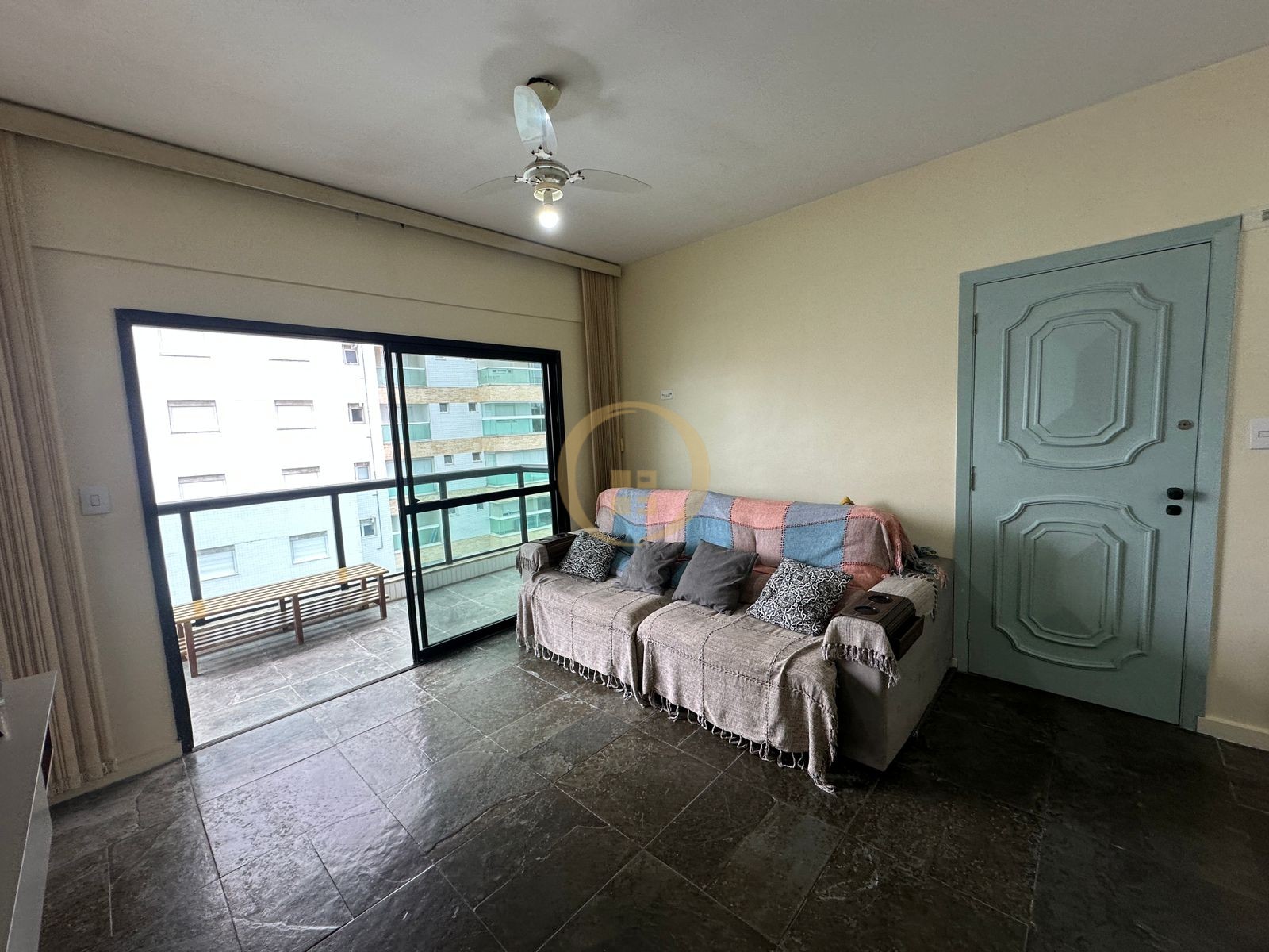 Apartamento na Praia das Astúrias, Guarujá - SP