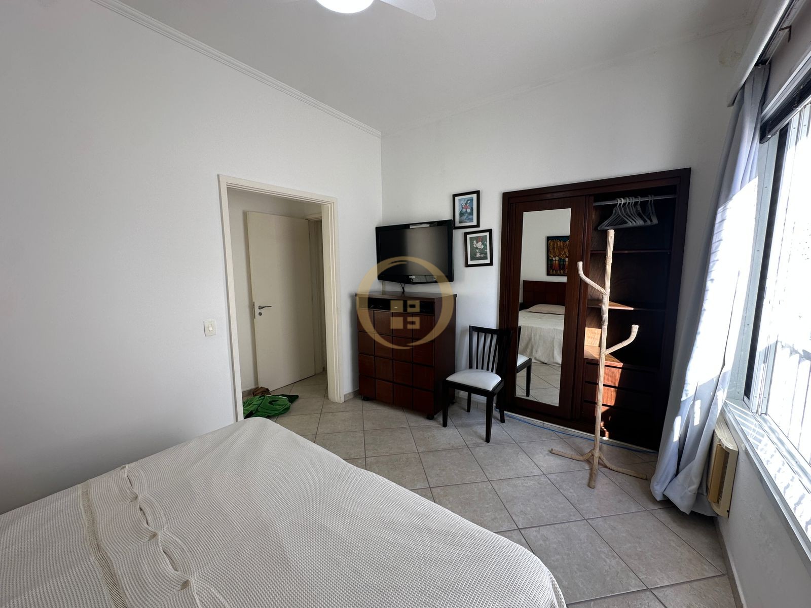 Apartamento Frente ao Mar nas Pitangueiras, Guarujá - SP