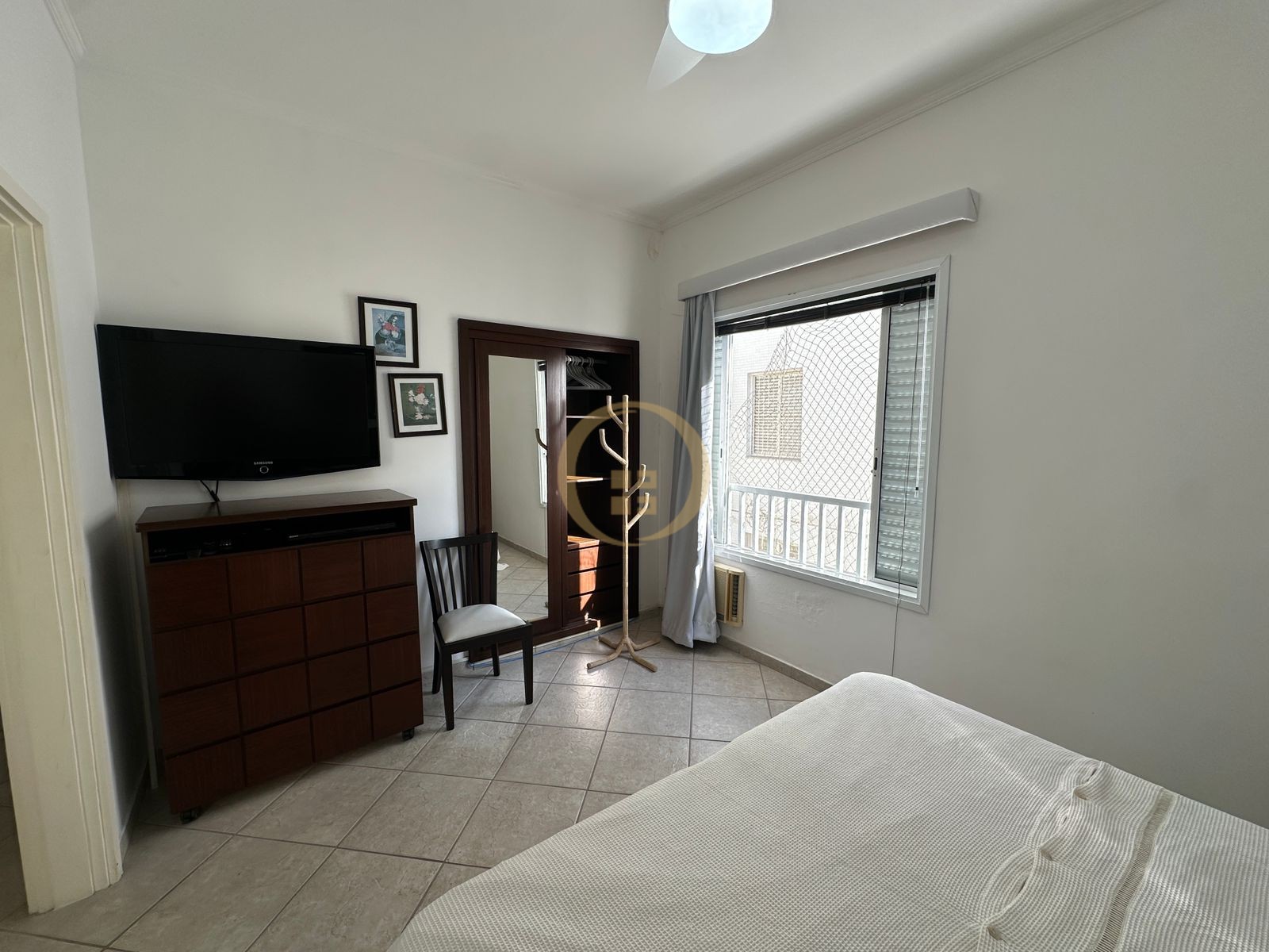 Apartamento Frente ao Mar nas Pitangueiras, Guarujá - SP