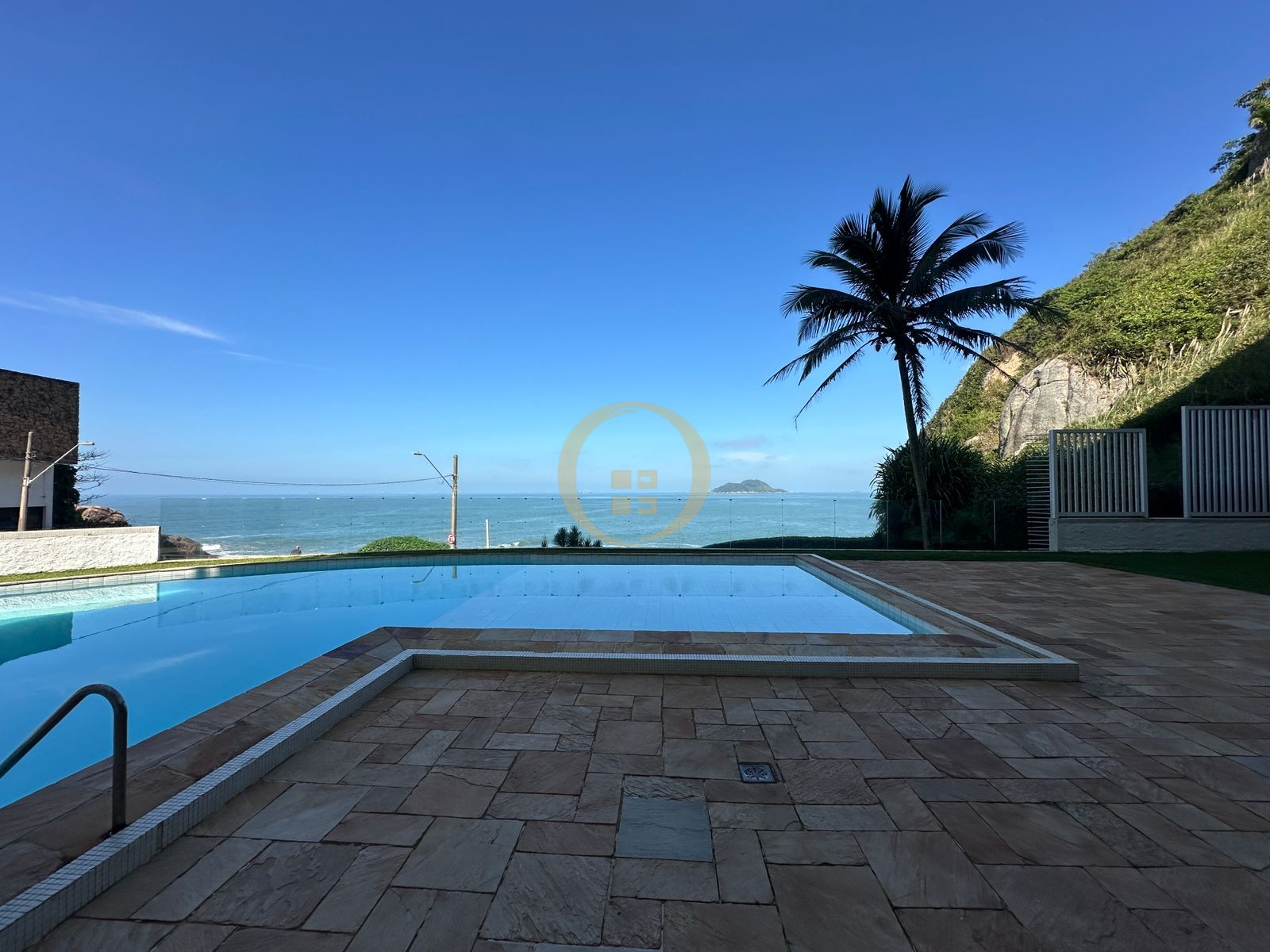 Apartamento Frente Mar, Praia das Astúrias, Guarujá - SP