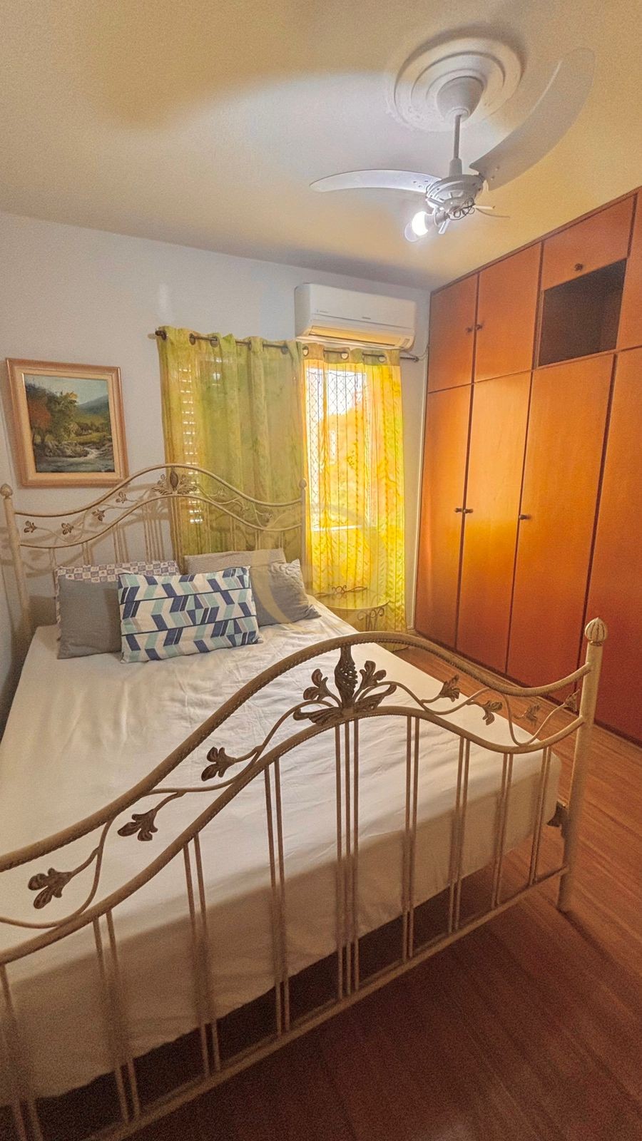 Apartamento na Praia da Enseada, Guarujá - SP