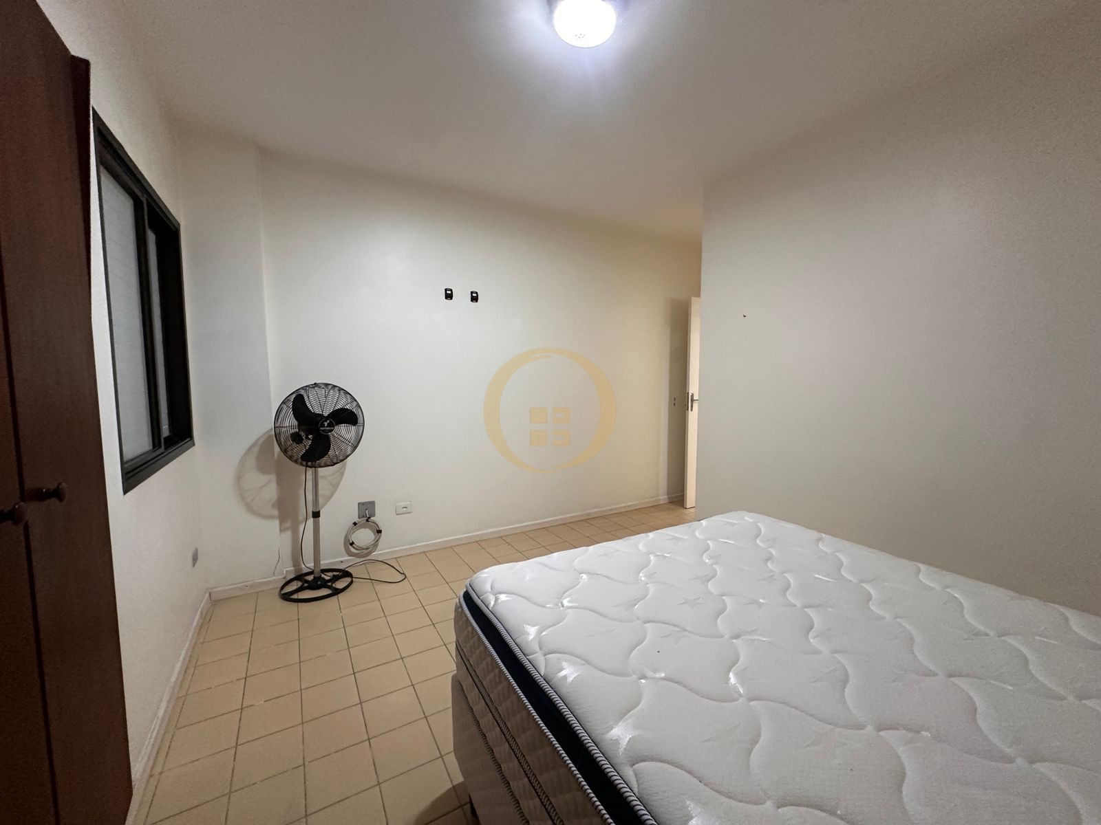 Apartamento na Praia do Tombo, Guarujá - SP