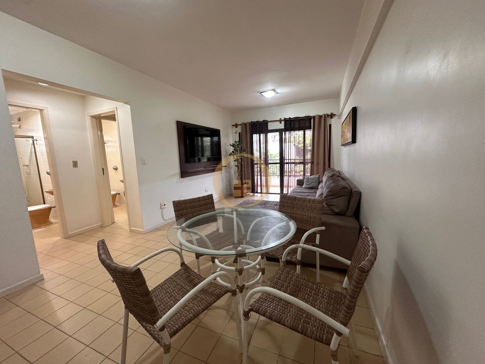 Apartamento na Praia do Tombo, Guarujá - SP
