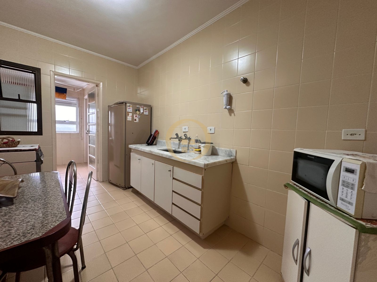 Apartamento na Praia do Tombo, Guarujá - SP