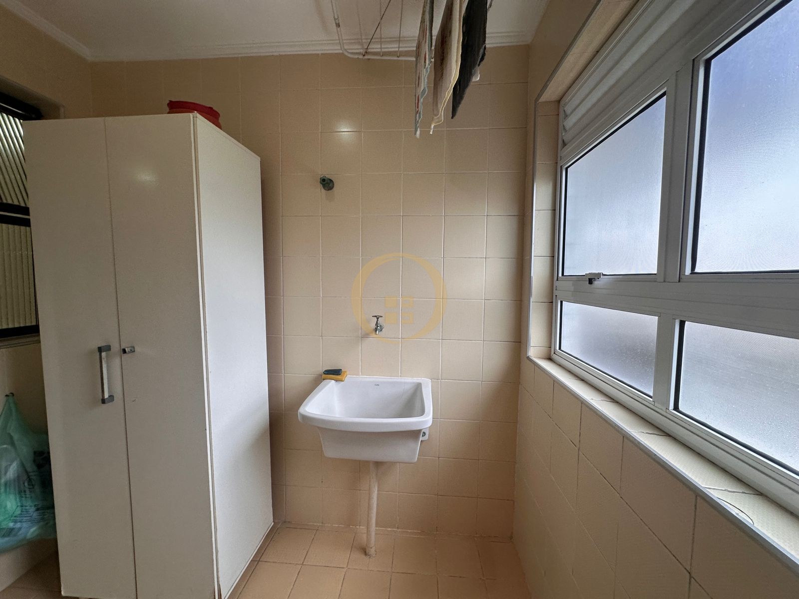 Apartamento na Praia do Tombo, Guarujá - SP