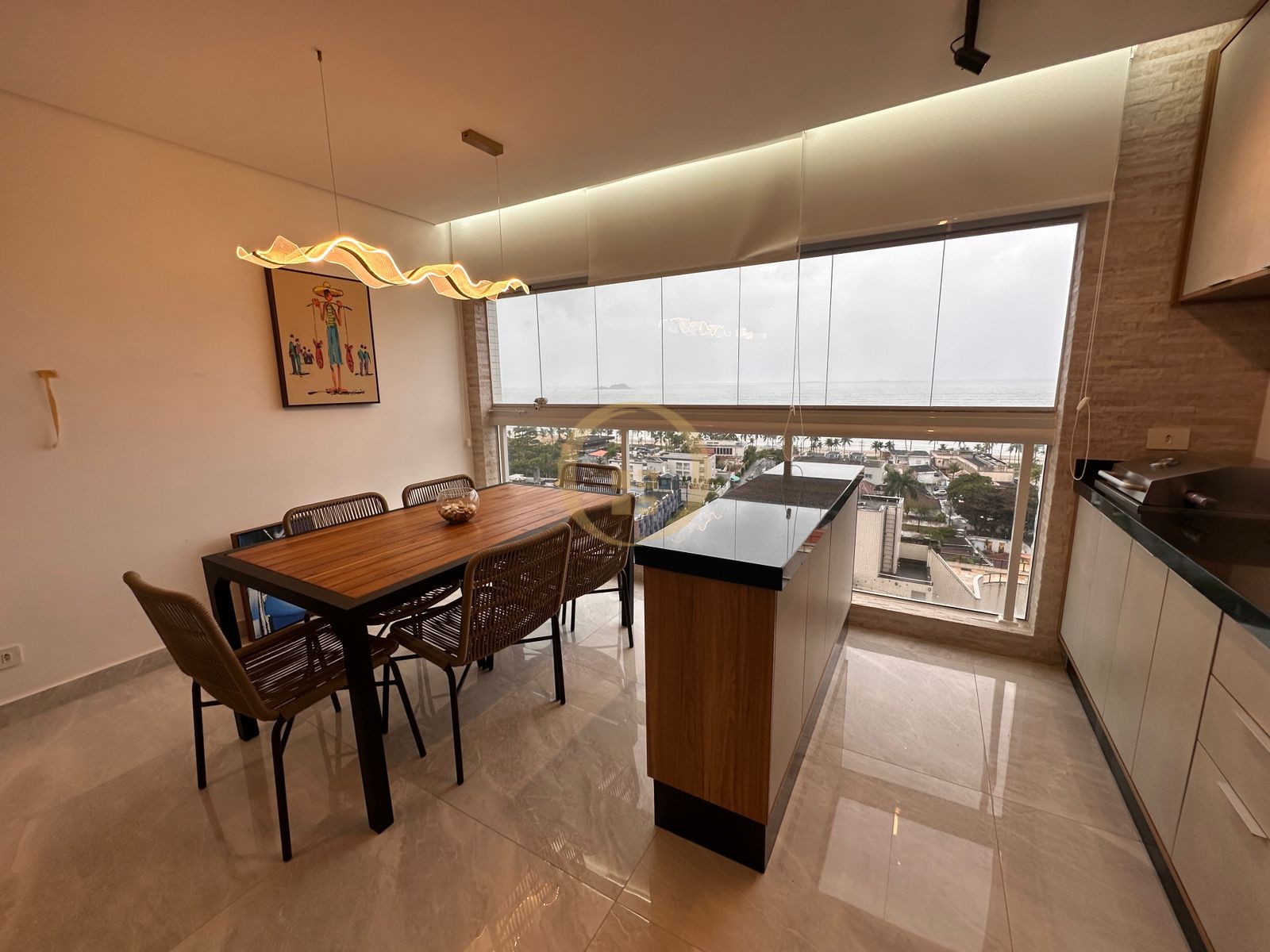 Apartamento na Praia da Enseada, Guarujá - SP