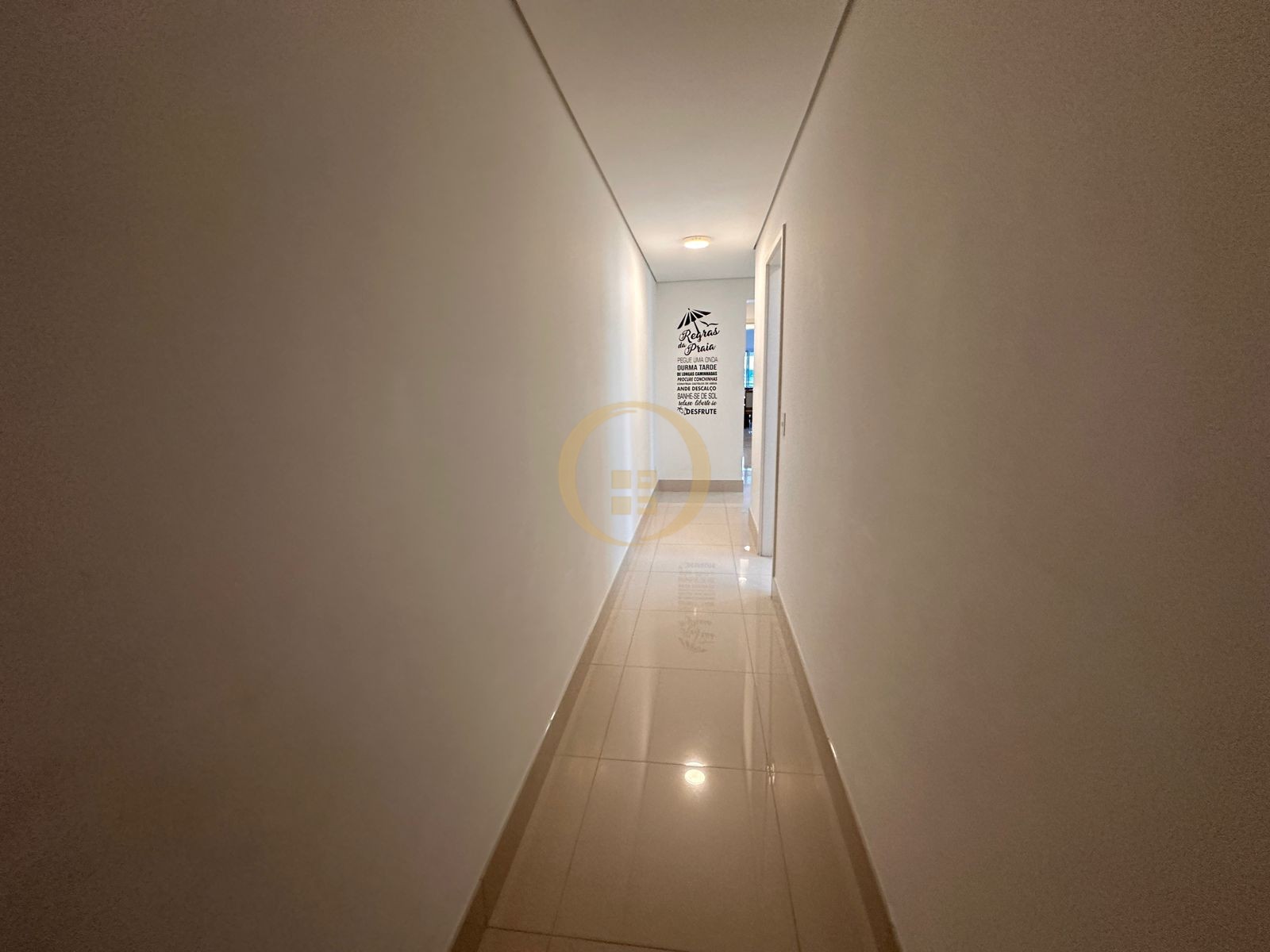 Apartamento na Praia da Enseada, Guarujá - SP