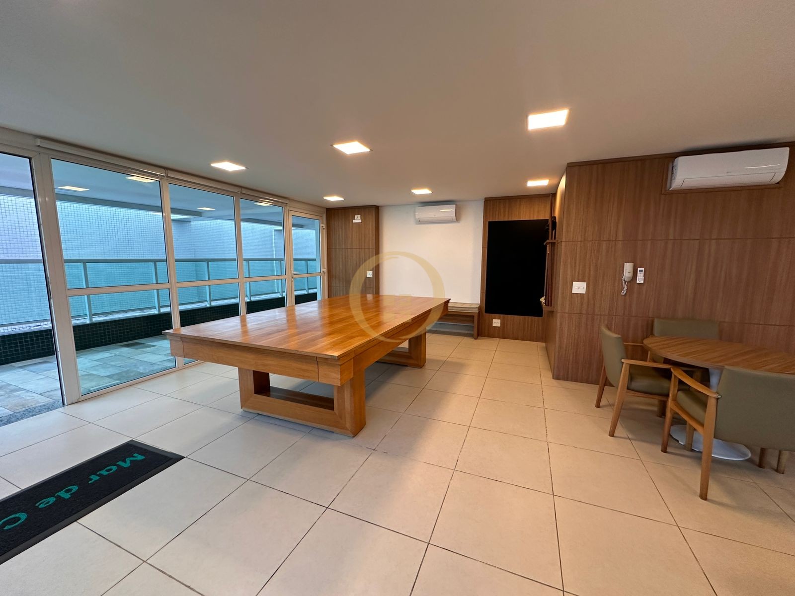 Apartamento na Praia da Enseada, Guarujá - SP