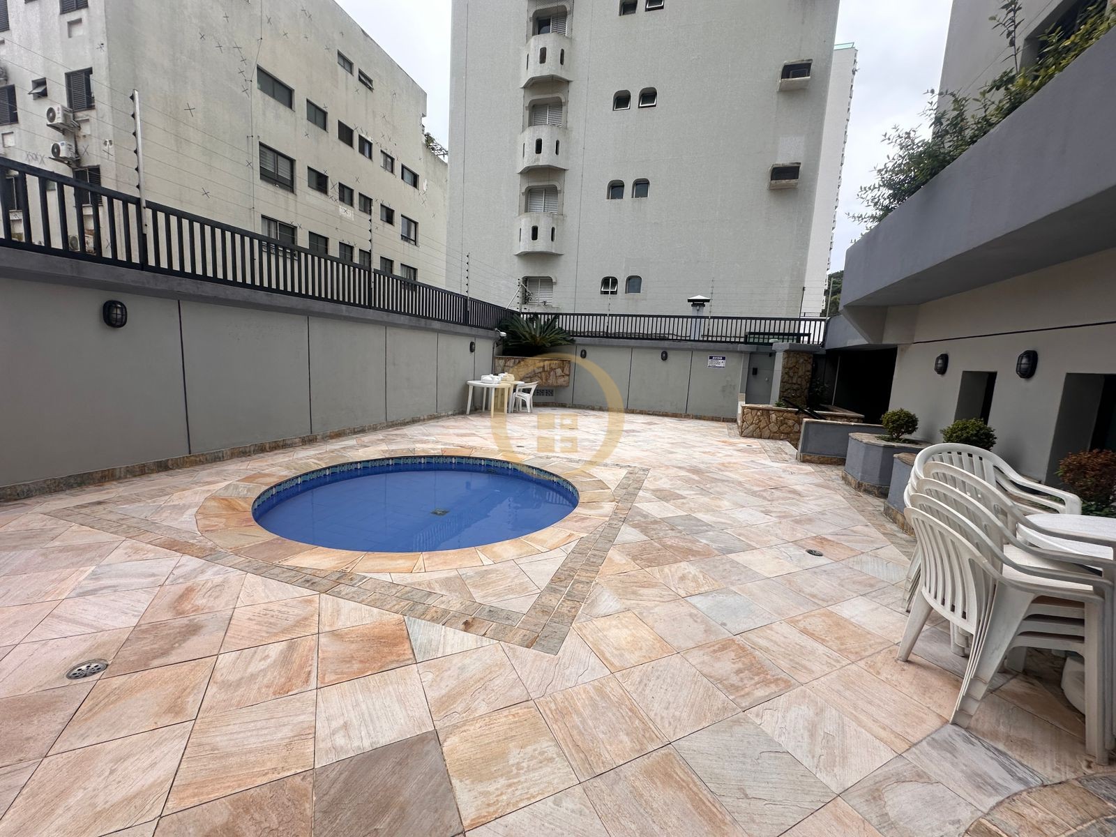 Apartamento na Praia das Astúrias, Guarujá - SP