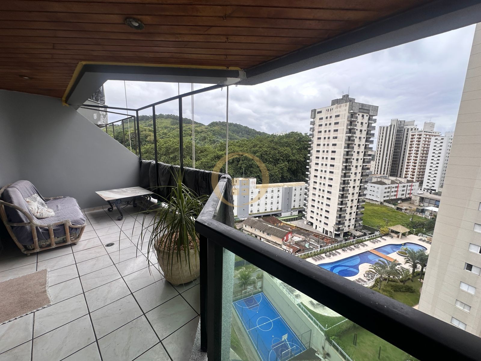Apartamento na Praia das Astúrias, Guarujá - SP