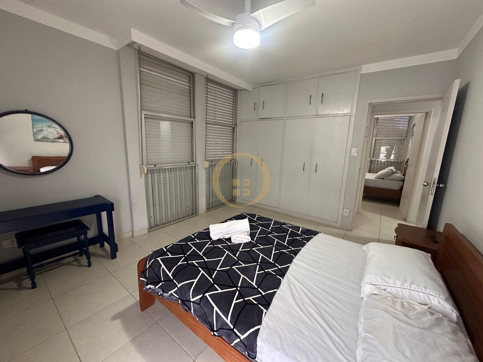 Apartamento na Praia das Pitangueiras, Guarujá - SP