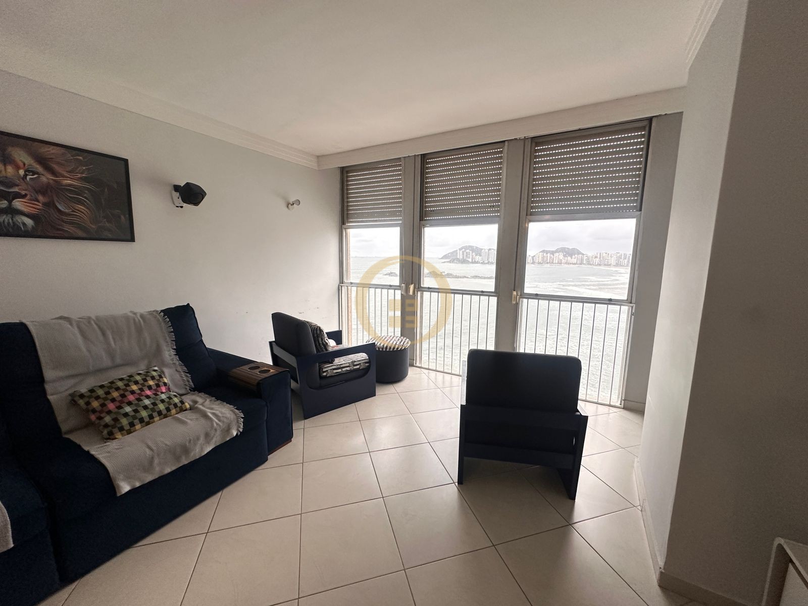 Apartamento na Praia das Pitangueiras, Guarujá - SP