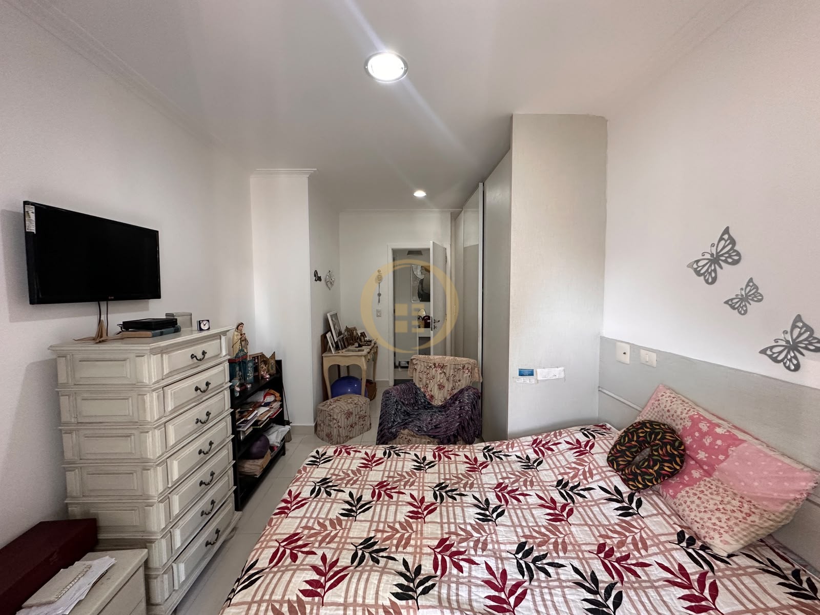 Apartamento na Praia das Pitangueiras, Guarujá - SP