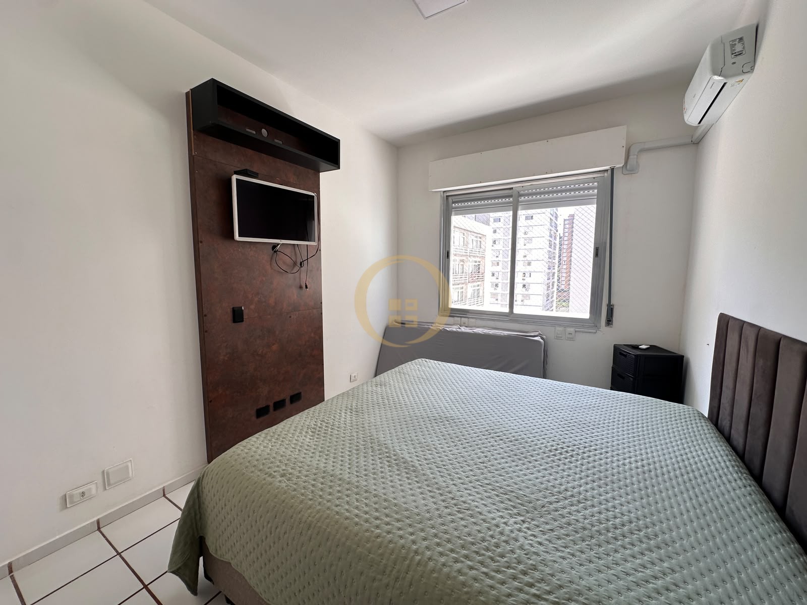 Apartamento na Praia das Pitangueiras, Guarujá - SP