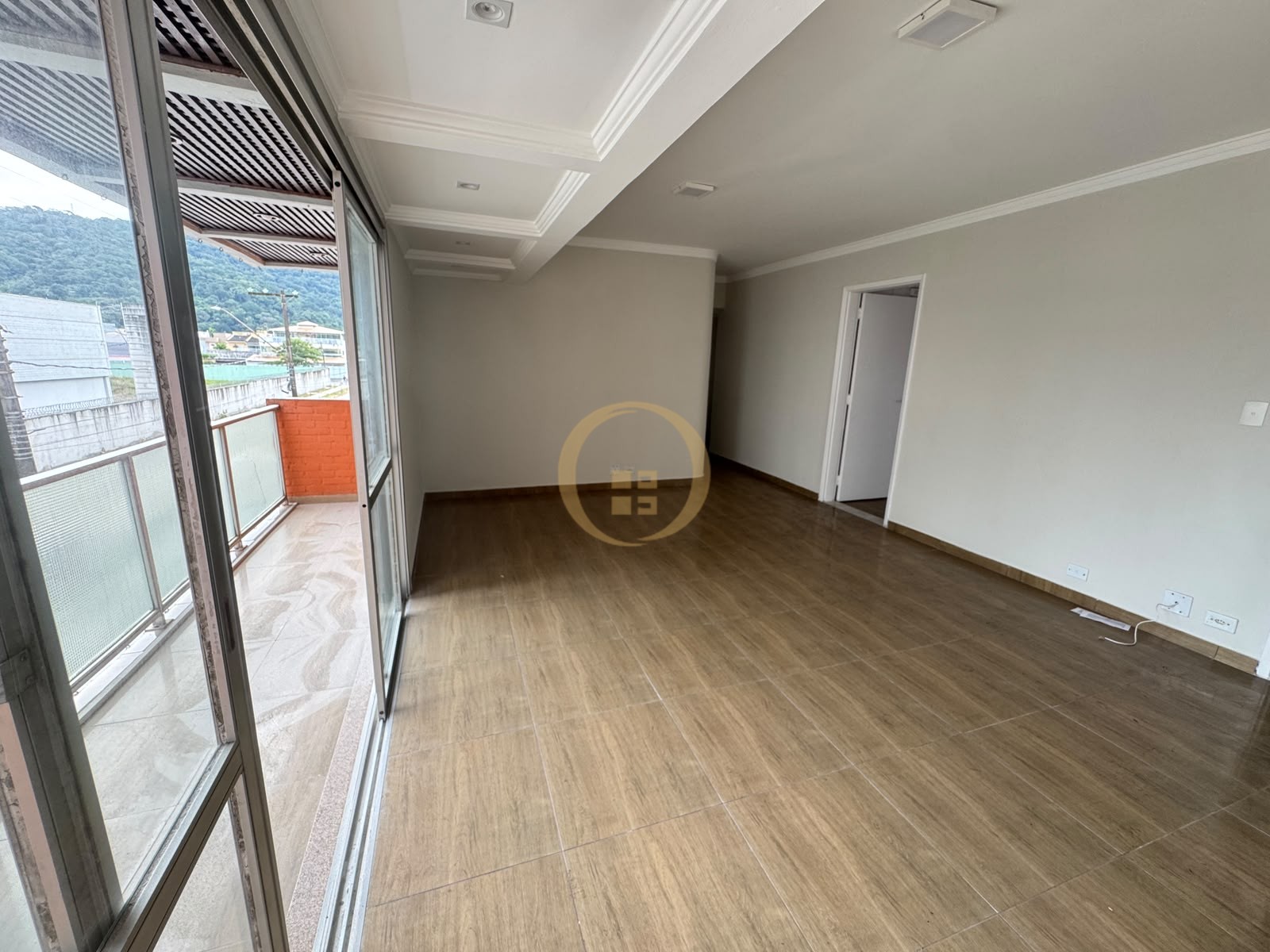 Apartamento na Praia da Enseada, Guarujá - SP
