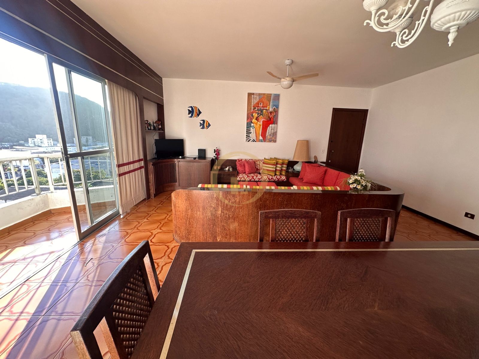 Apartamento na Praia das Pitangueiras, Guarujá - SP