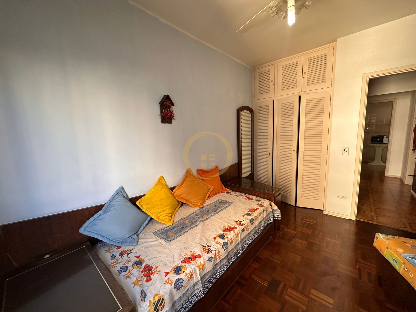 Apartamento na Praia das Pitangueiras, Guarujá - SP