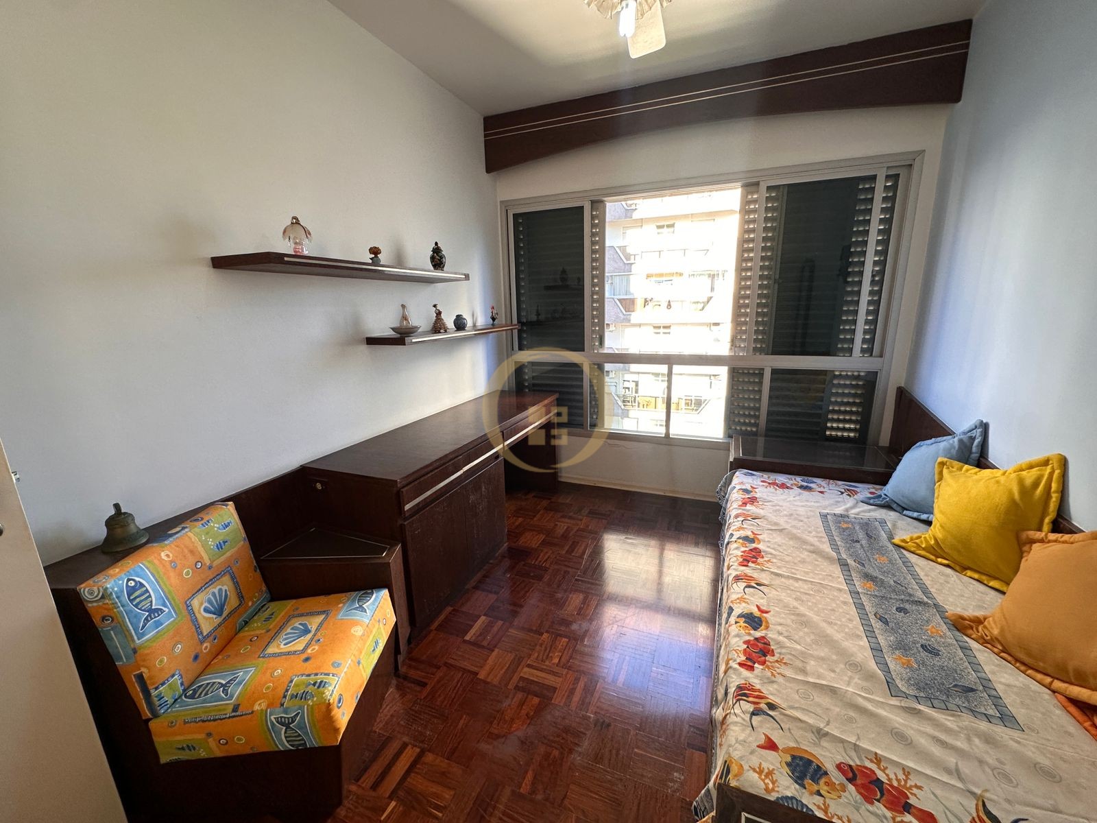 Apartamento na Praia das Pitangueiras, Guarujá - SP