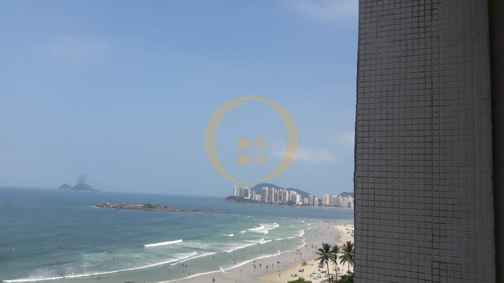 Apartamento na Praia das Pitangueiras, Guarujá - SP