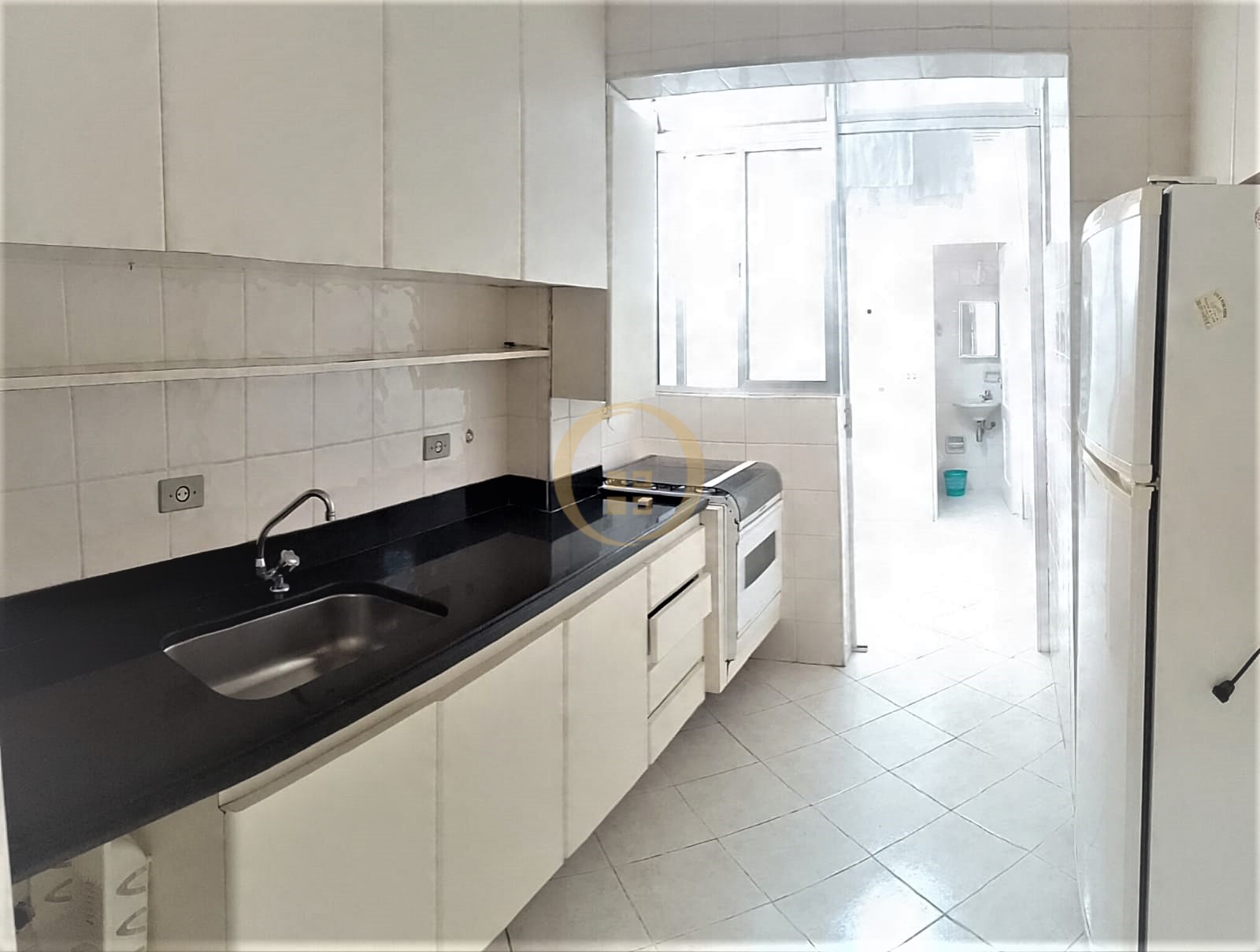 Apartamento na Praia das Pitangueiras, Guarujá - SP