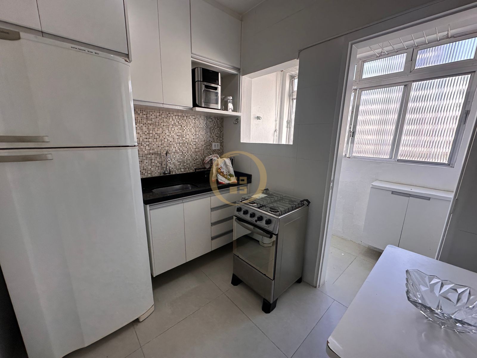 Apartamento na Praia das Pitangueiras, Guarujá - SP