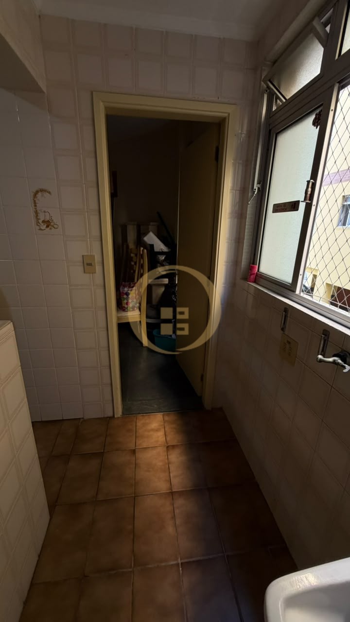 Apartamento na Praia da Enseada, Guarujá - SP