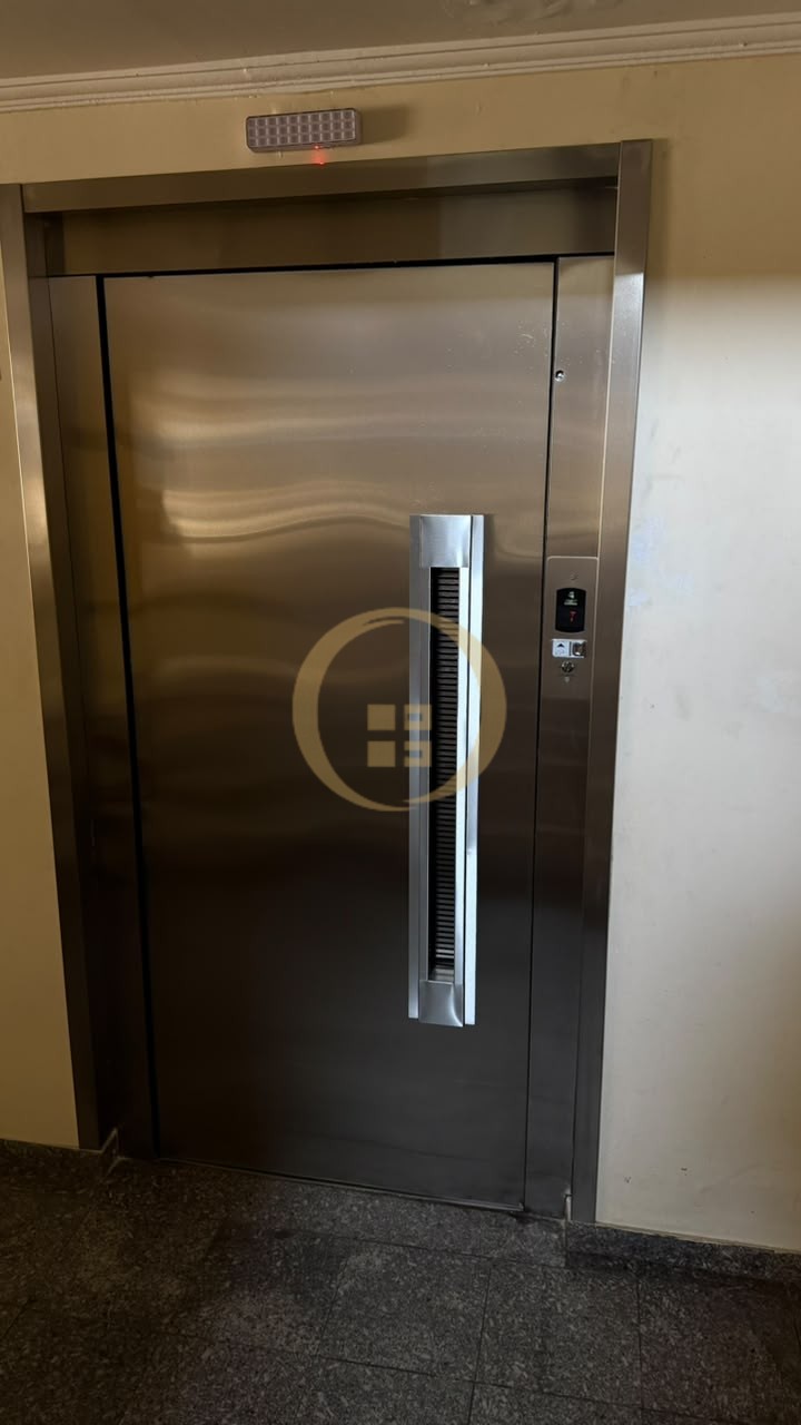 Apartamento na Praia da Enseada, Guarujá - SP