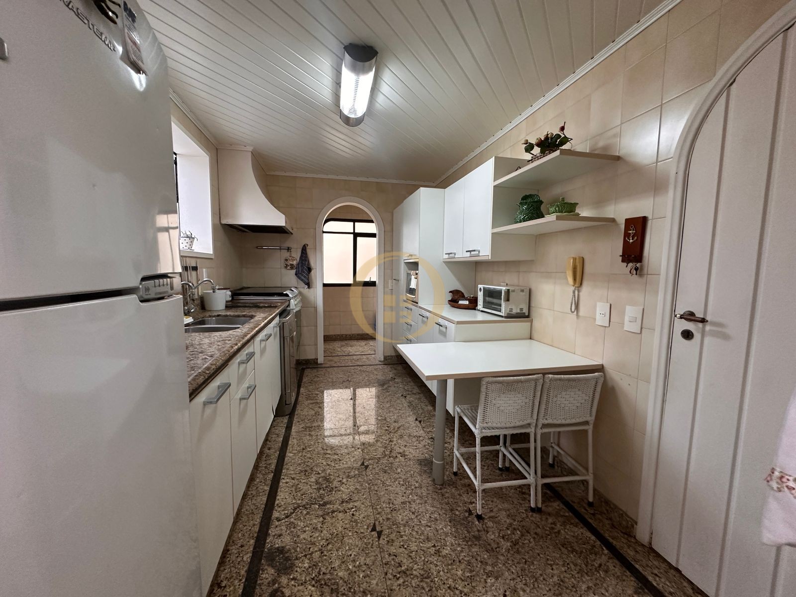 Apartamento na Praia da Enseada, Guarujá - SP