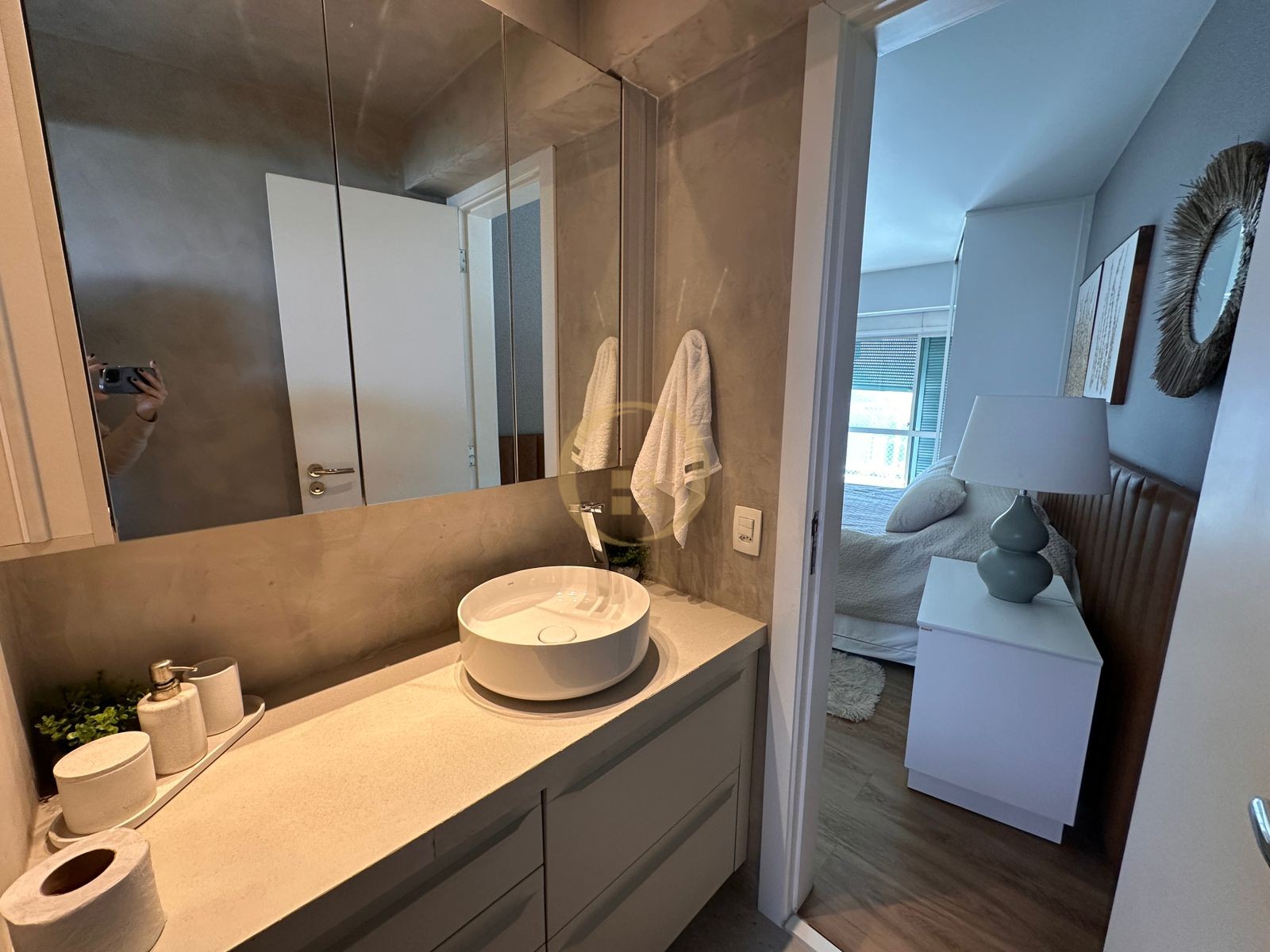 Apartamento Frente ao Mar nas Pitangueiras, Guarujá - SP
