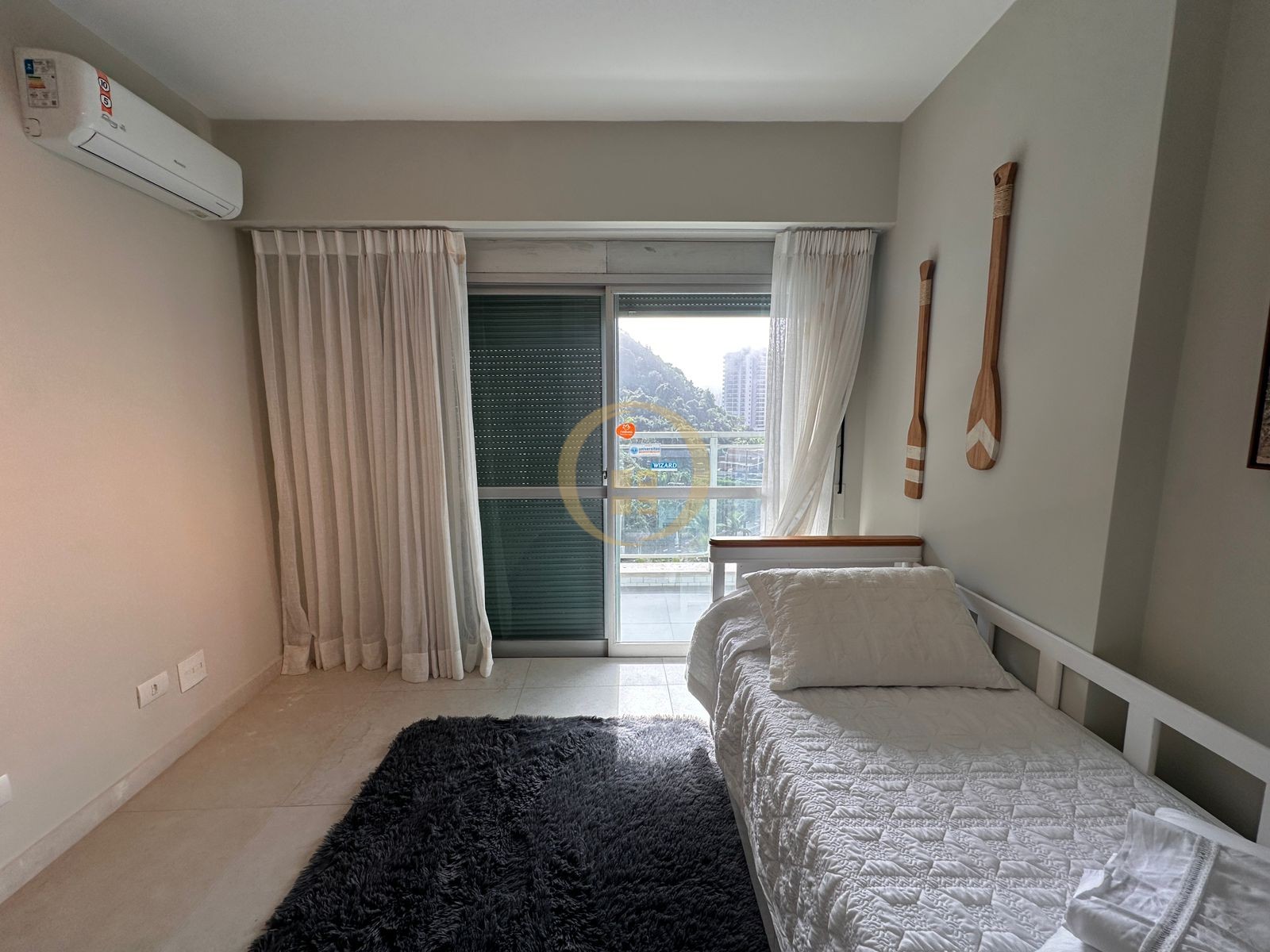 Apartamento Frente ao Mar nas Pitangueiras, Guarujá - SP