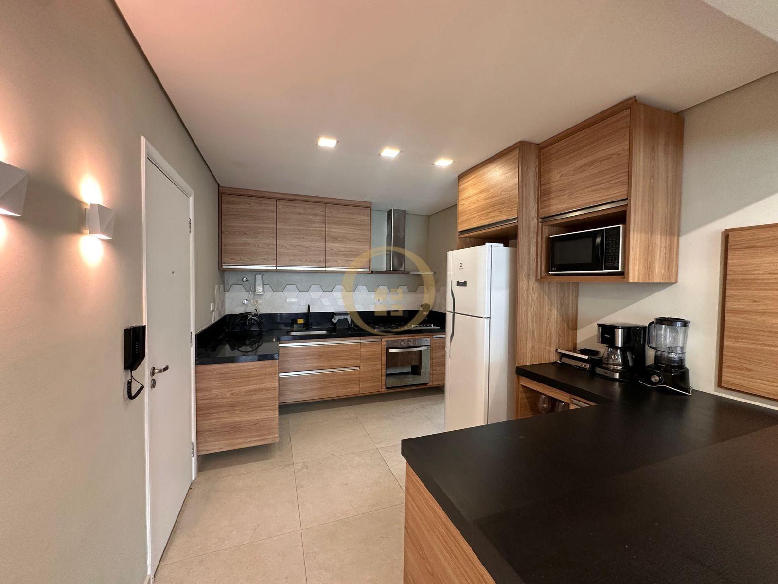 Apartamento Frente ao Mar nas Pitangueiras, Guarujá - SP