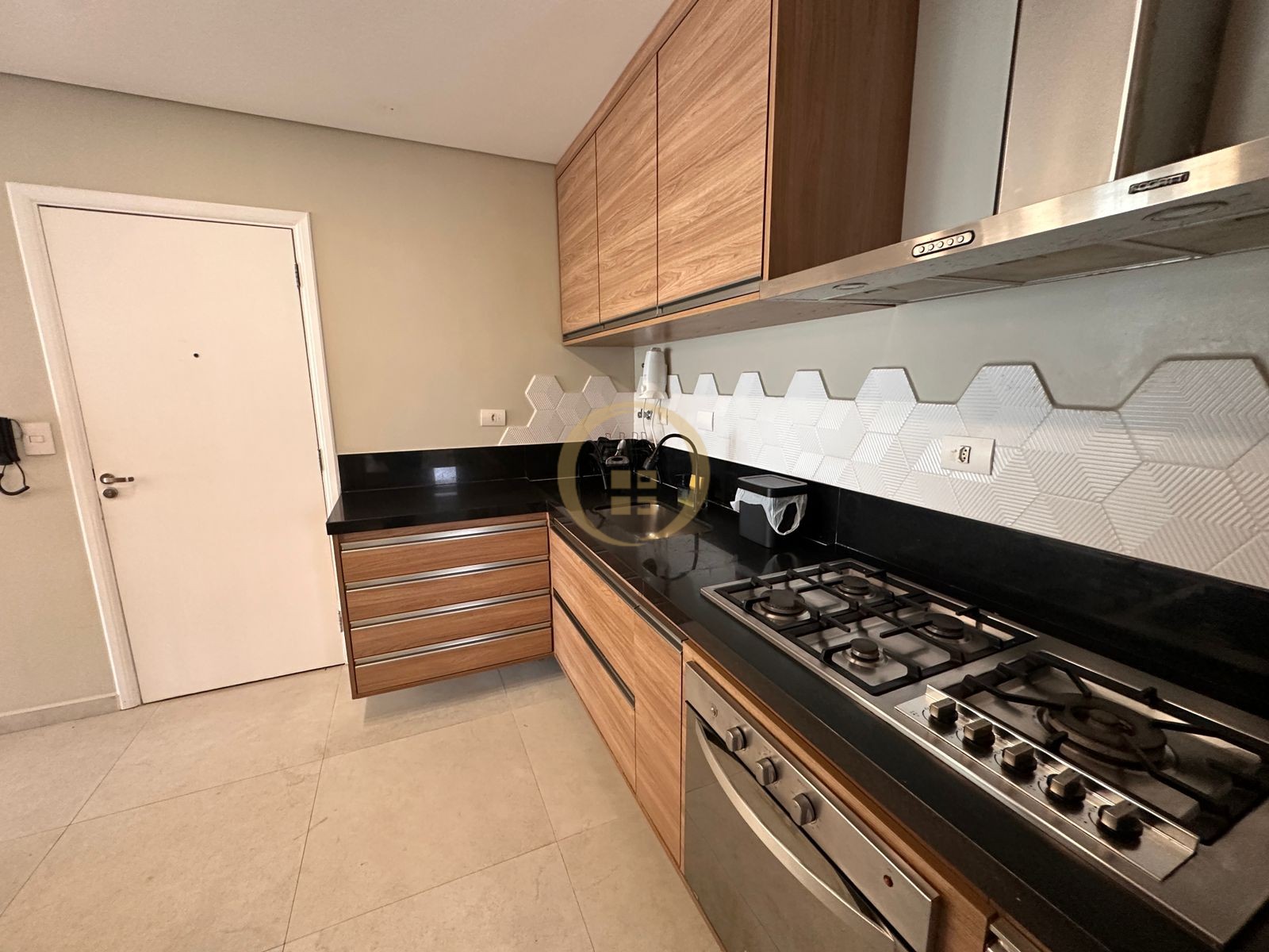 Apartamento Frente ao Mar nas Pitangueiras, Guarujá - SP