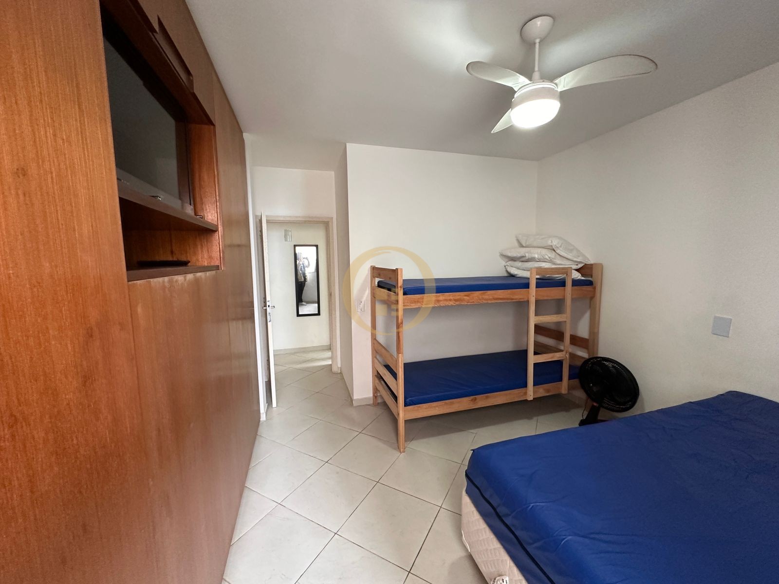 Apartamento na Praia das Pitangueiras, Guarujá - SP