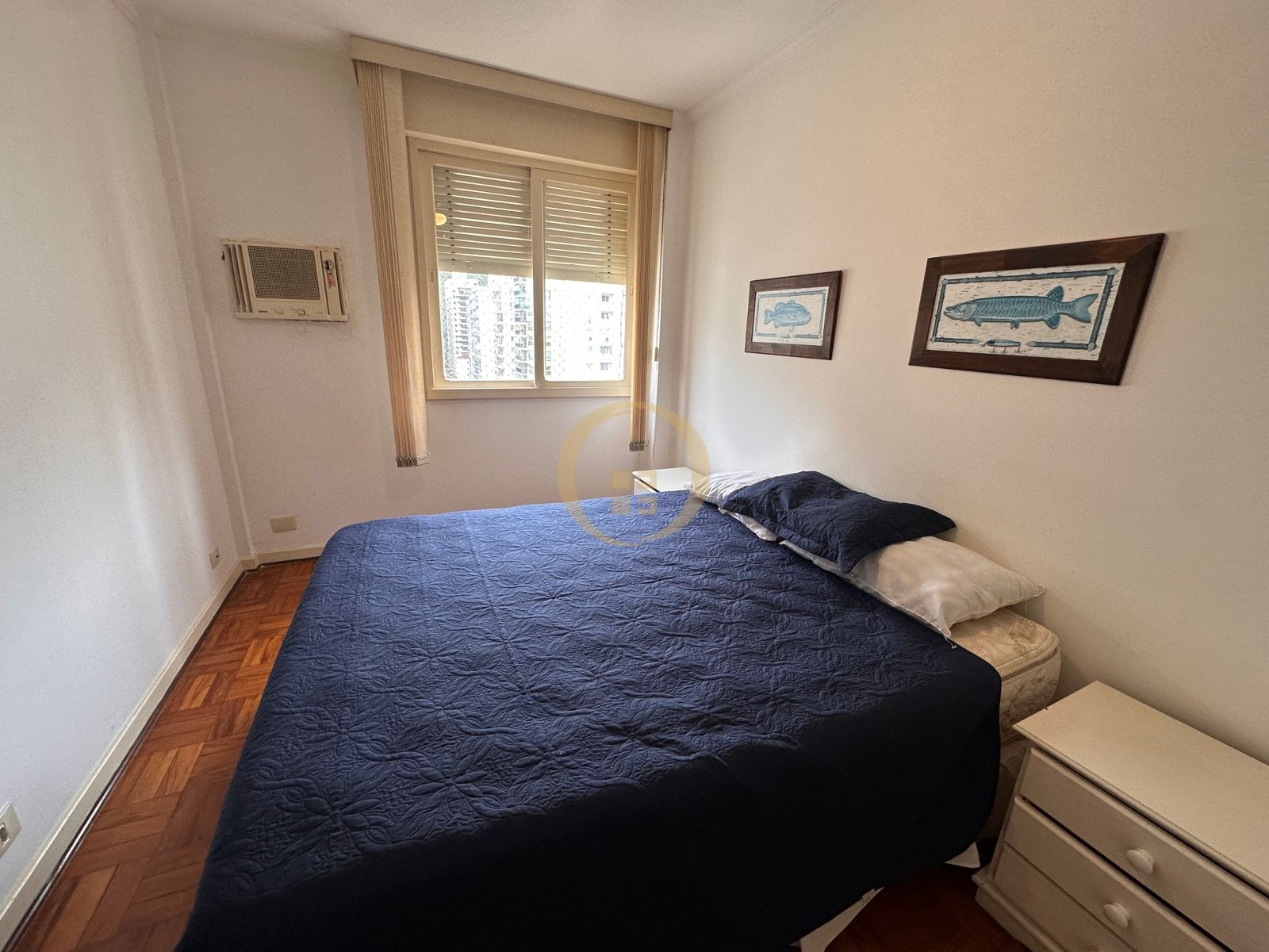 Apartamento na Praia das Pitangueiras, Guarujá - SP