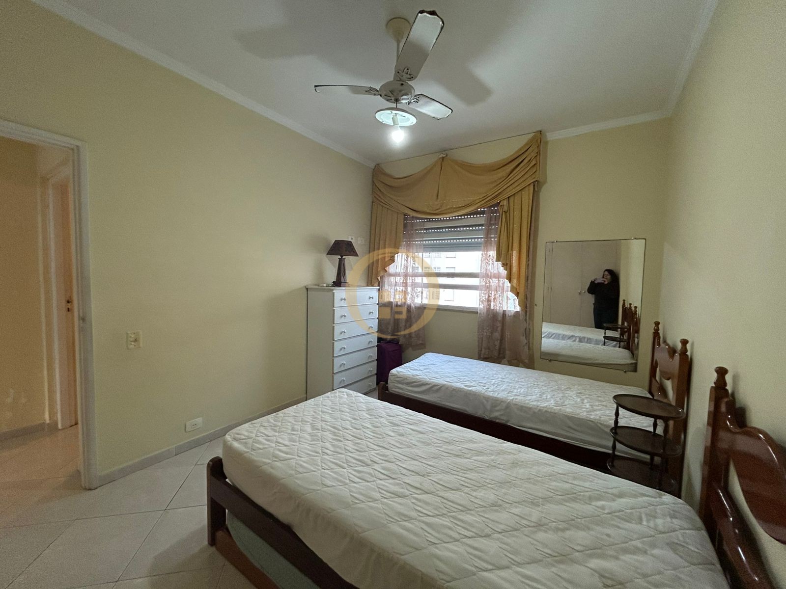 Apartamento na Praia das Pitangueiras, Guarujá - SP