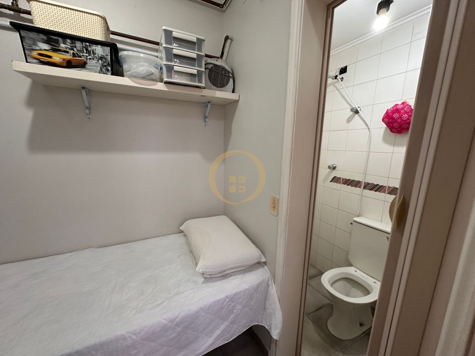 Apartamento na Praia das Pitangueiras, Guarujá - SP