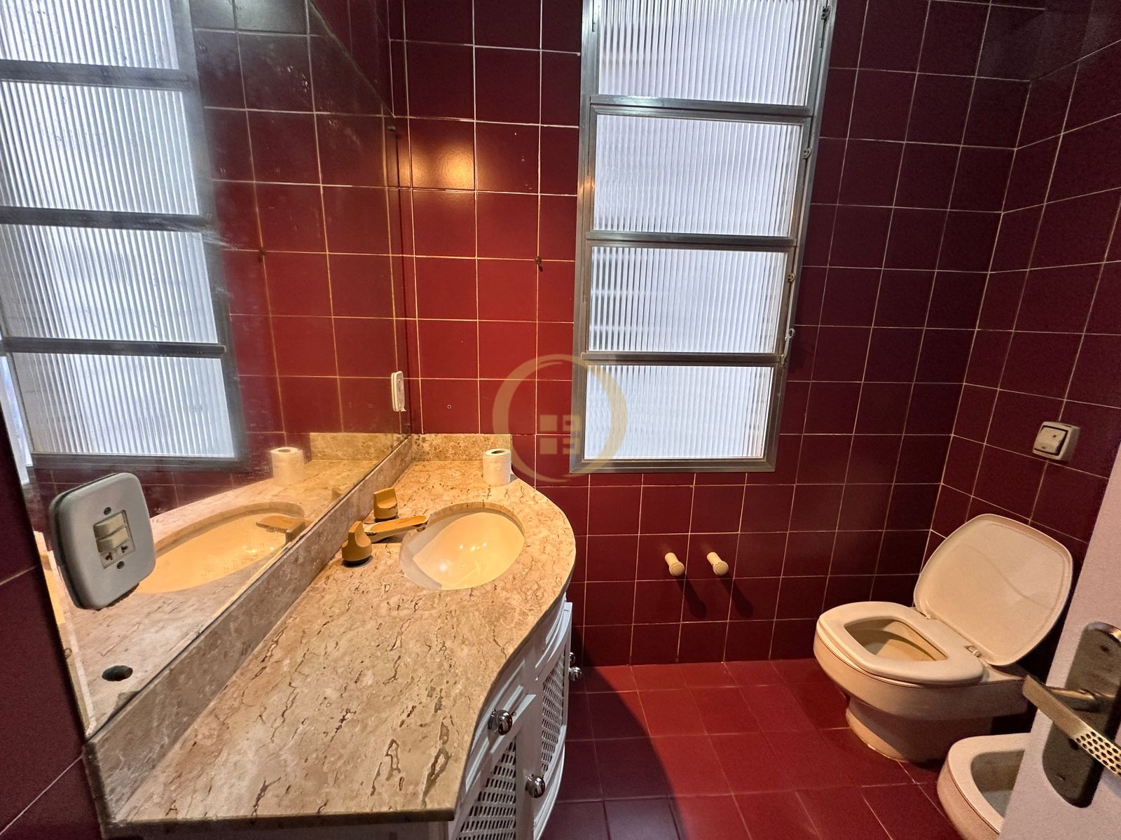 Apartamento Frente ao Mar nas Pitangueiras, Guarujá - SP