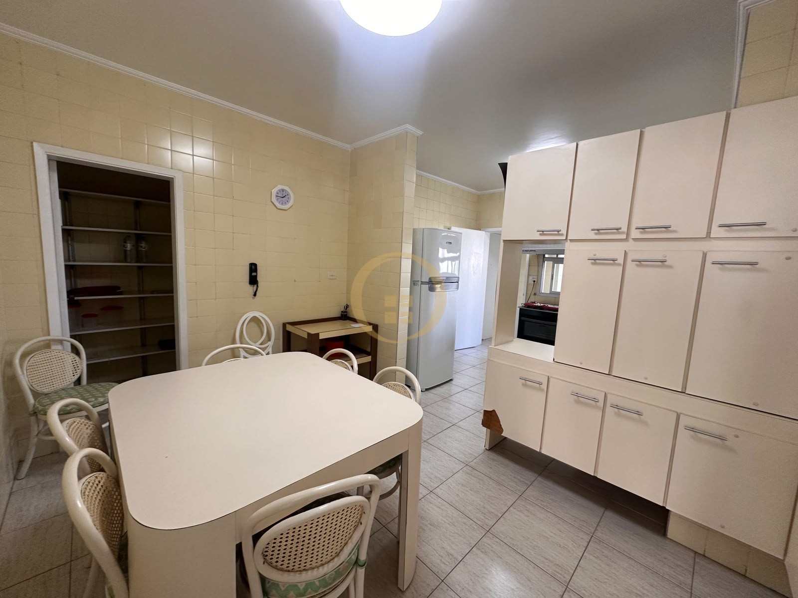 Apartamento Frente ao Mar nas Pitangueiras, Guarujá - SP