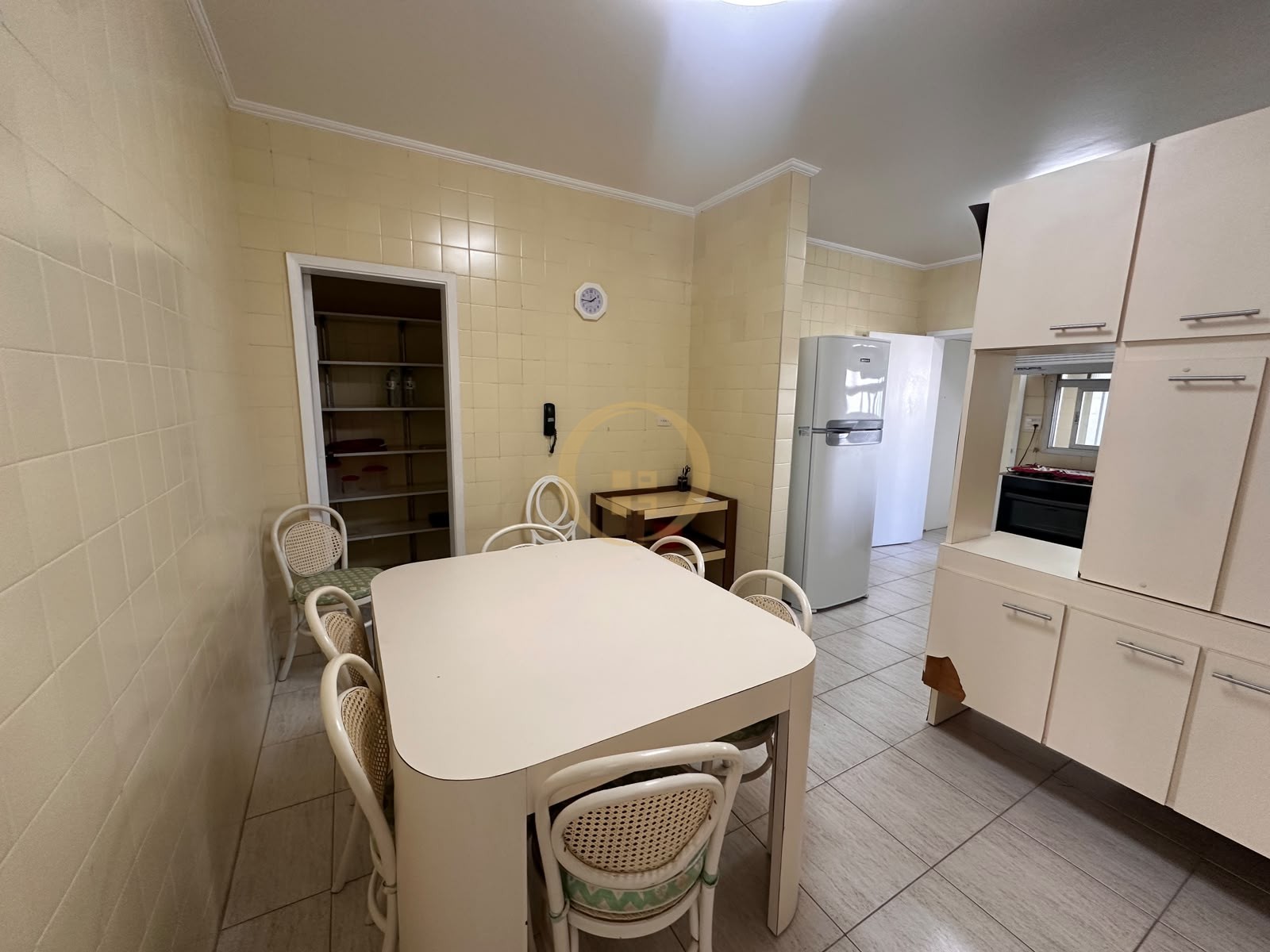 Apartamento Frente ao Mar nas Pitangueiras, Guarujá - SP