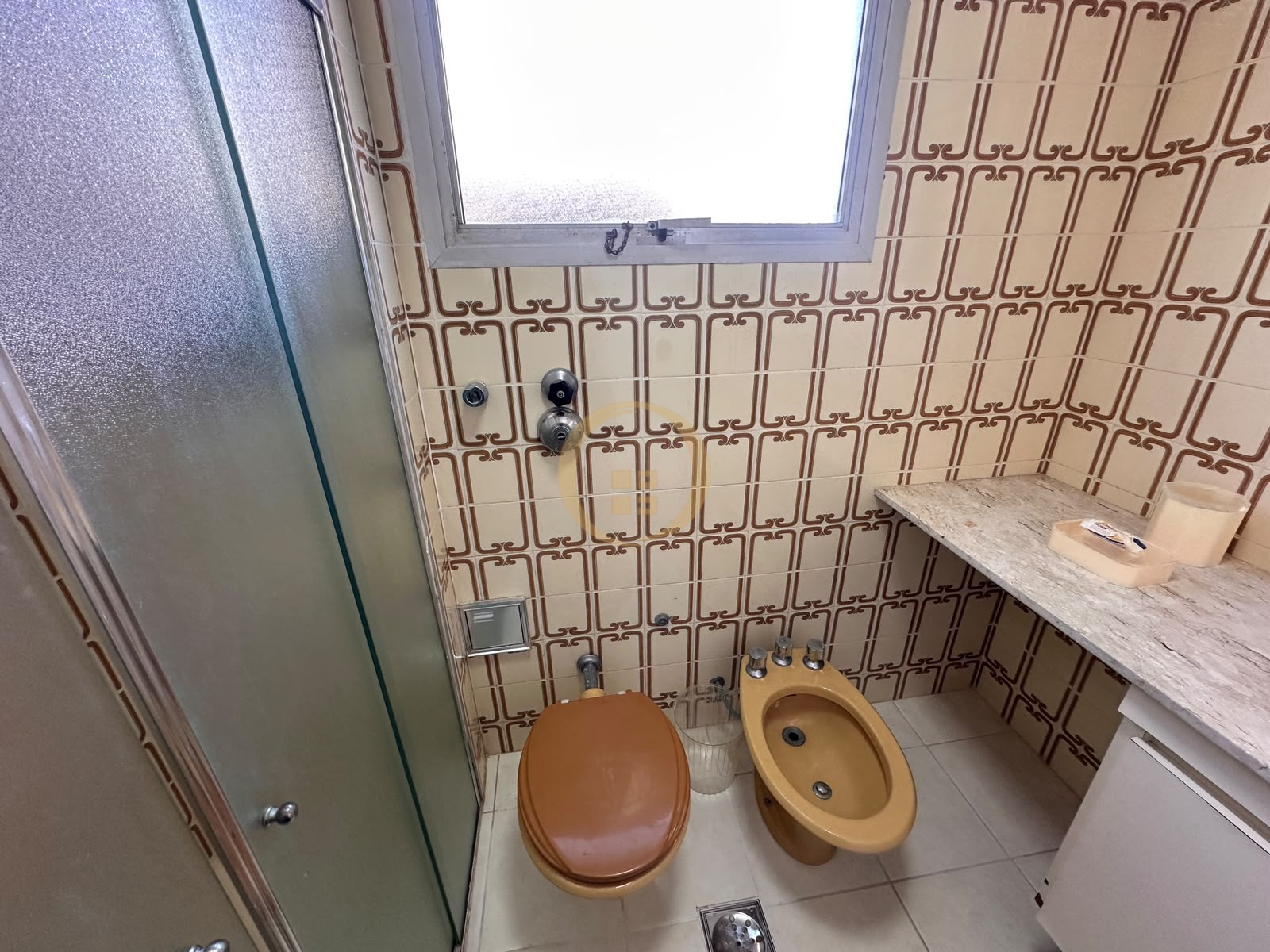 Apartamento Frente ao Mar nas Pitangueiras, Guarujá - SP