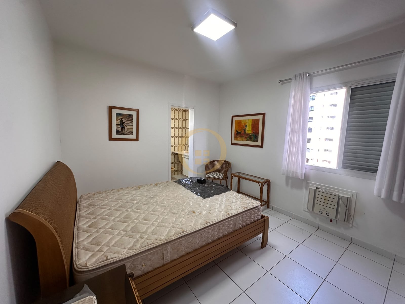 Apartamento Frente ao Mar nas Pitangueiras, Guarujá - SP