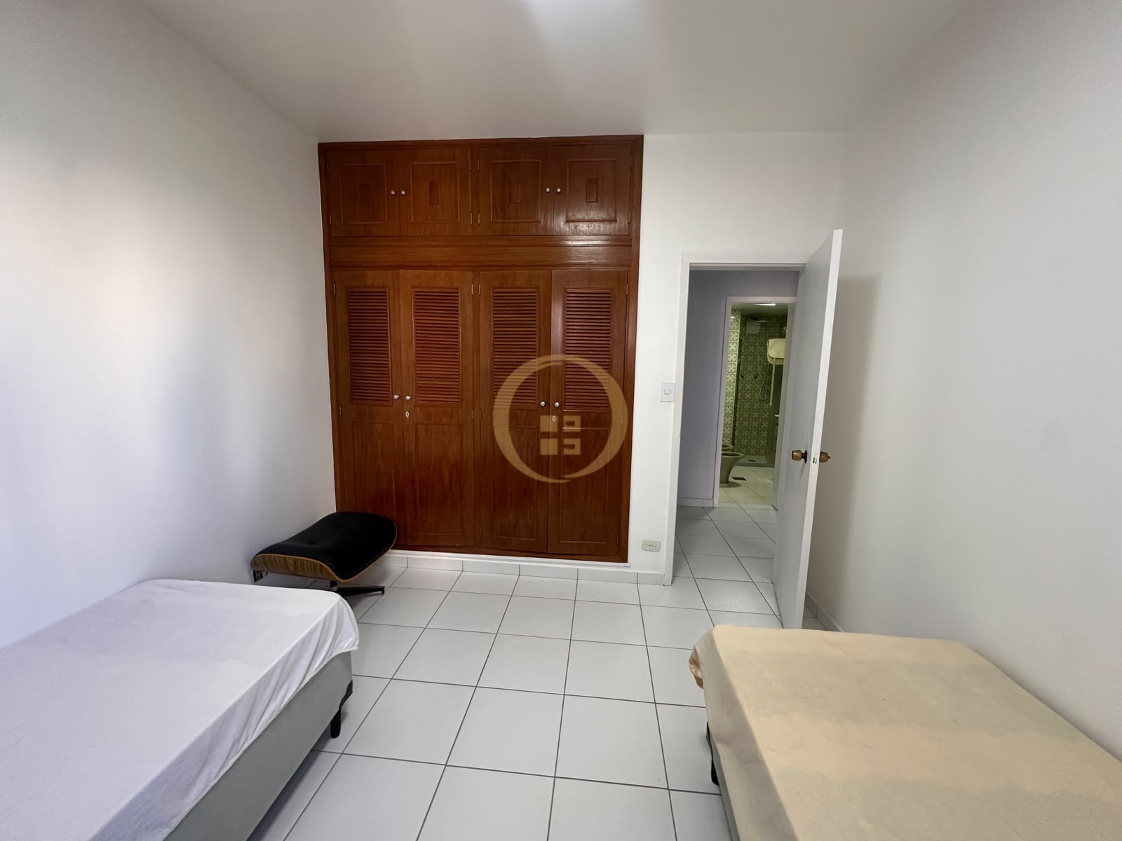 Apartamento Frente ao Mar nas Pitangueiras, Guarujá - SP