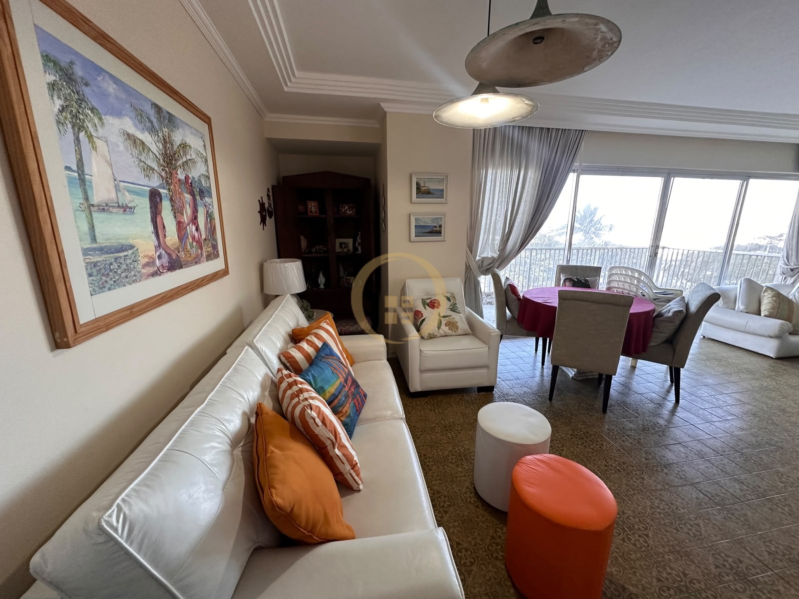 Apartamento Frente ao Mar nas Pitangueiras, Guarujá - SP