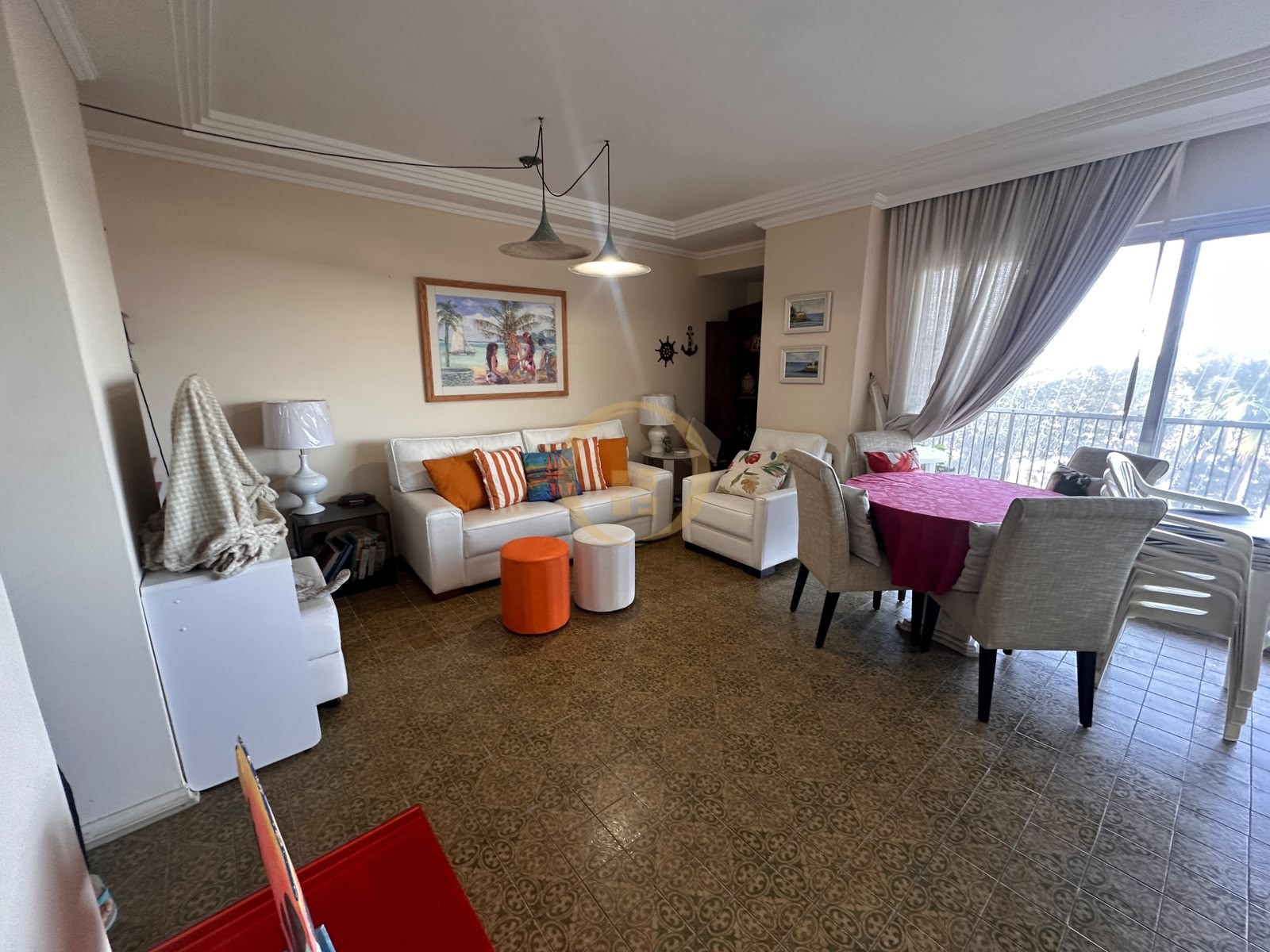 Apartamento Frente ao Mar nas Pitangueiras, Guarujá - SP