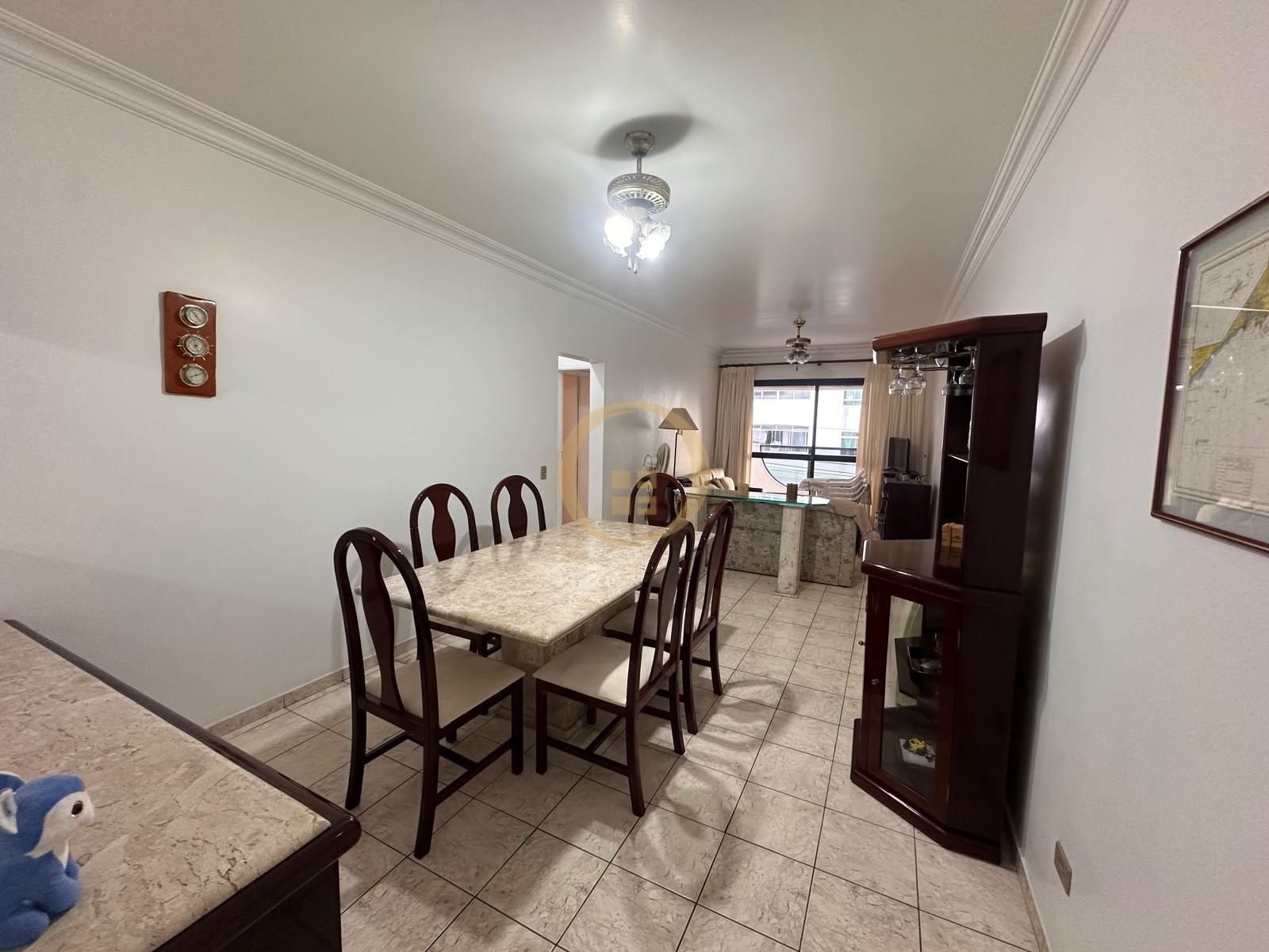 Apartamento na Praia das Pitangueiras, Guarujá - SP