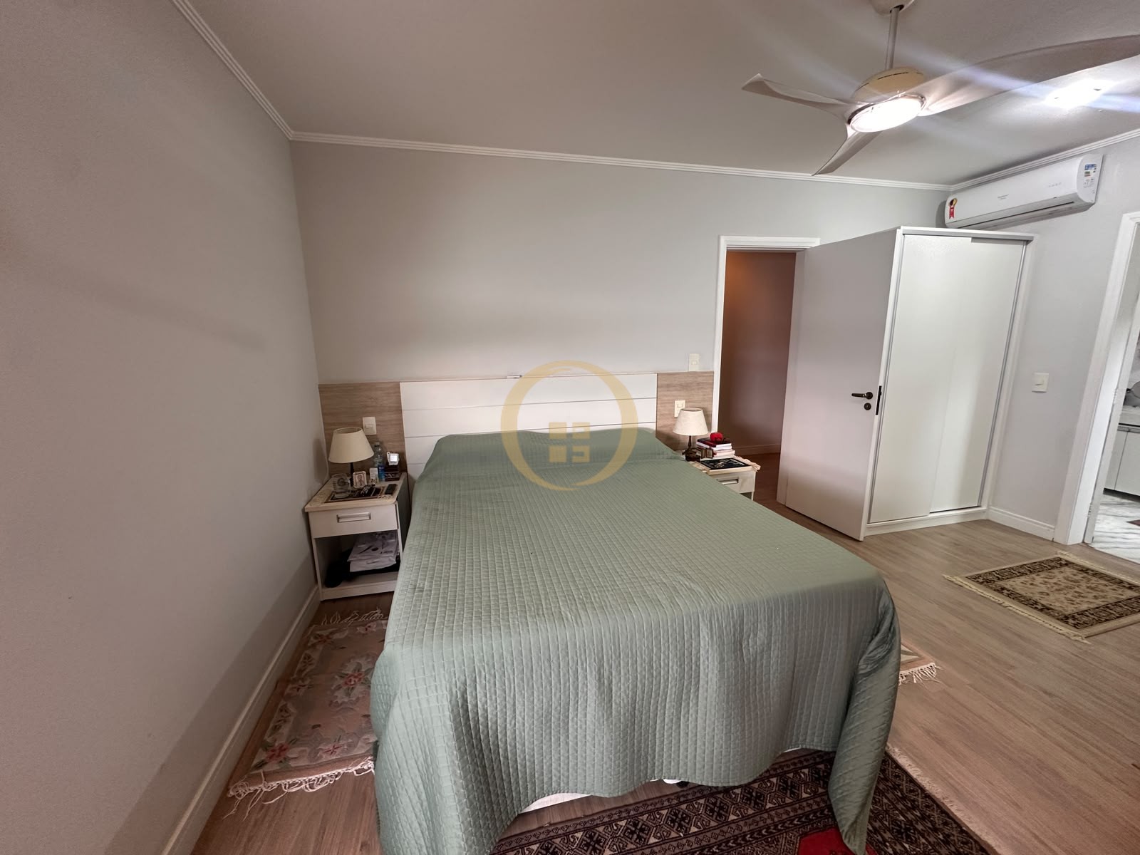 Apartamento Frente ao Mar nas Pitangueiras, Guarujá - SP