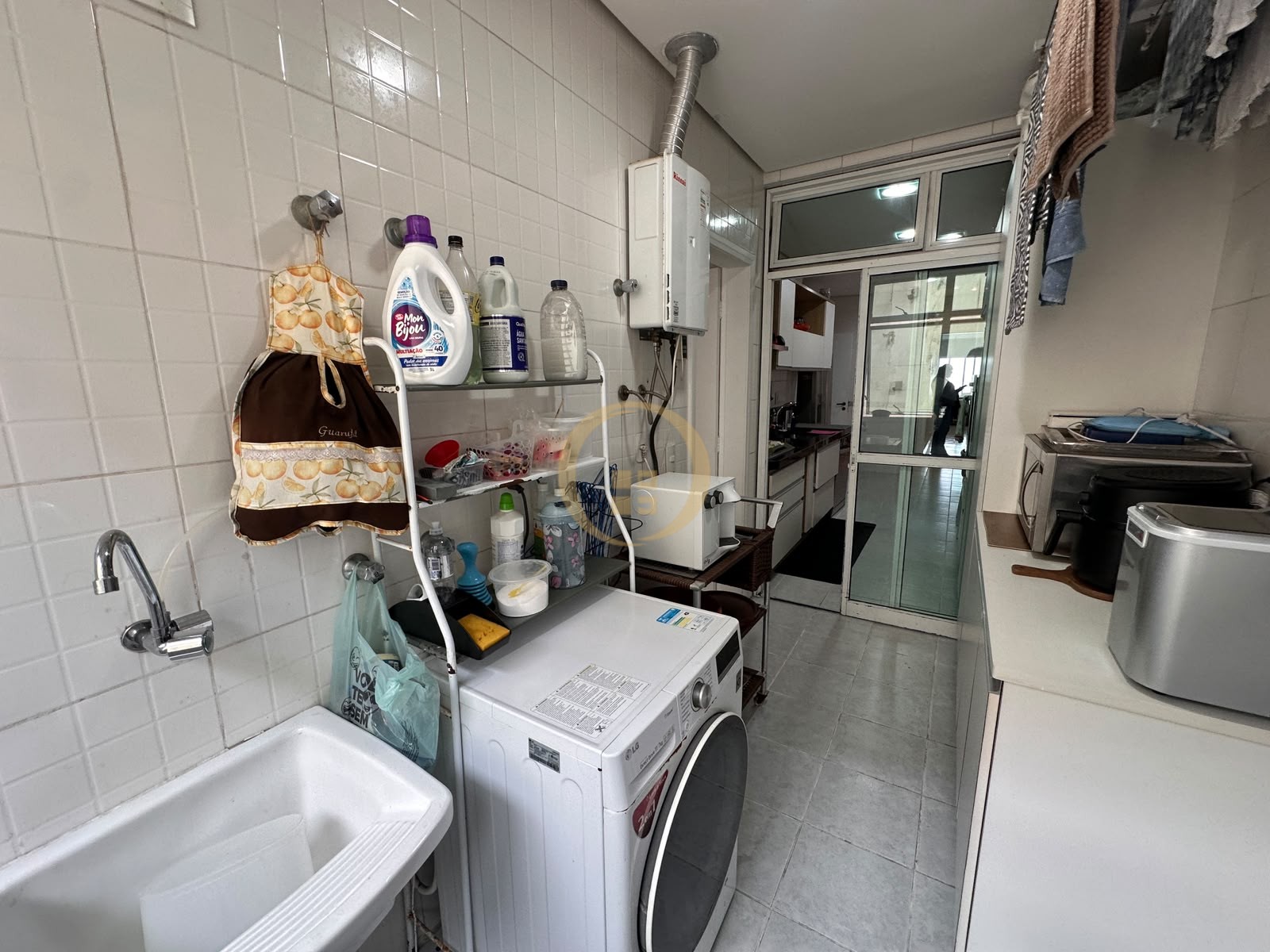 Apartamento Frente ao Mar nas Pitangueiras, Guarujá - SP
