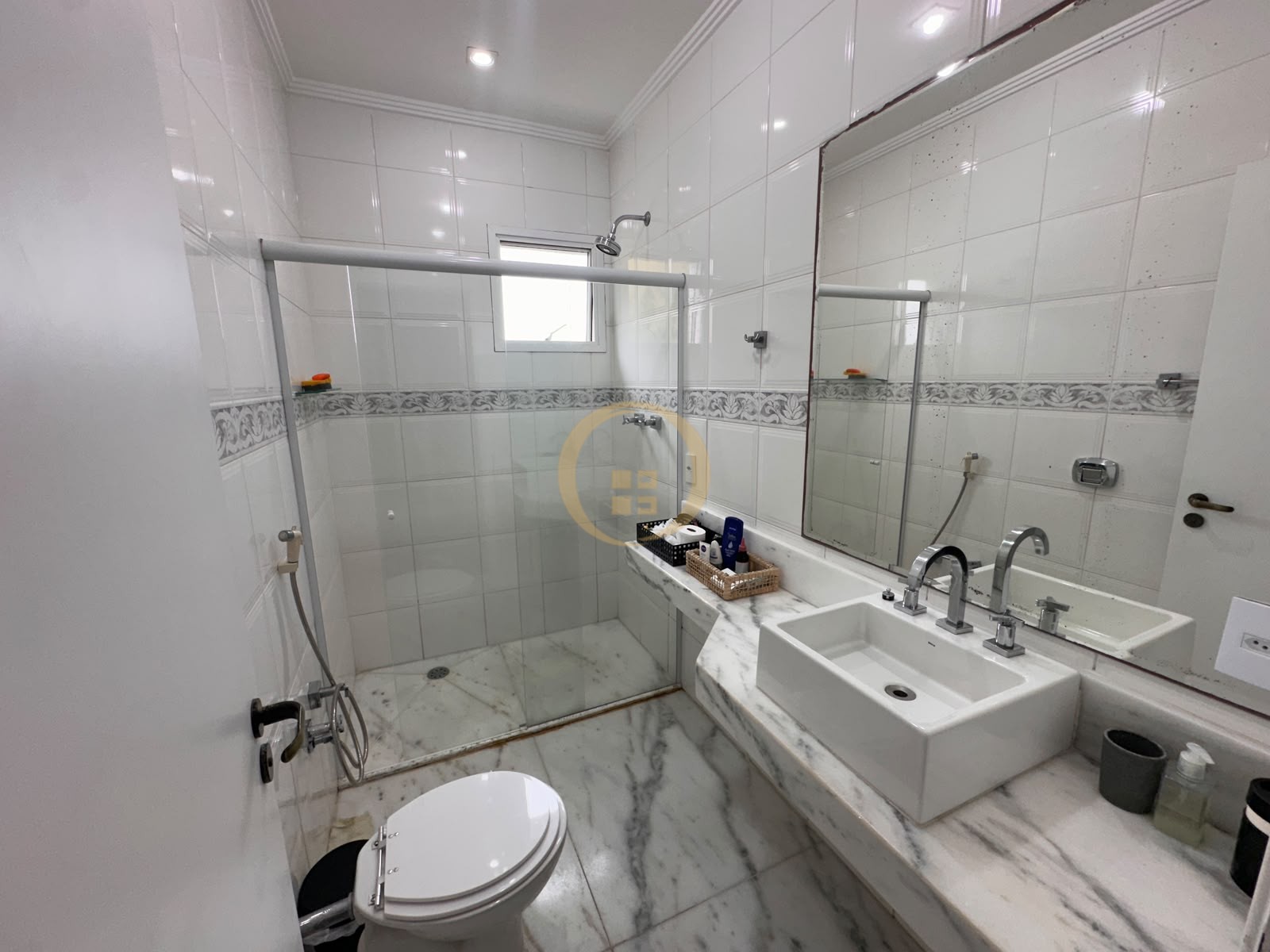 Apartamento Frente ao Mar nas Pitangueiras, Guarujá - SP