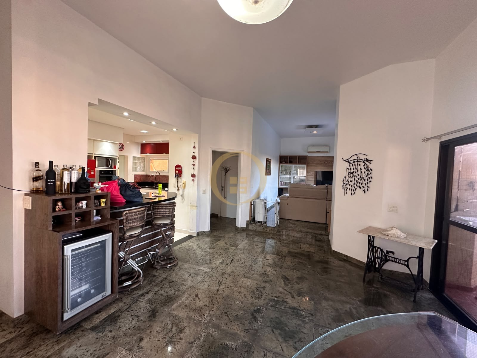 Apartamento-3-dormitorios-Pitangueiras
