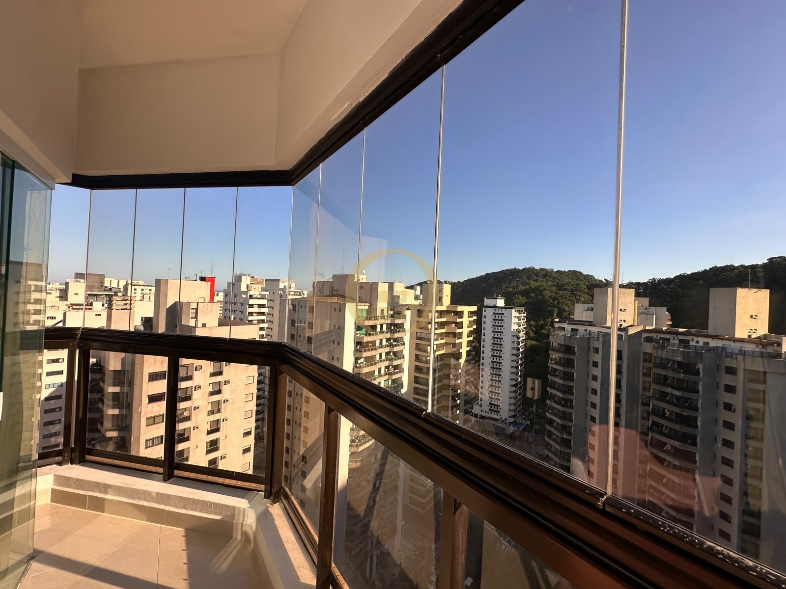 Apartamento-3-dormitorios-Pitangueiras